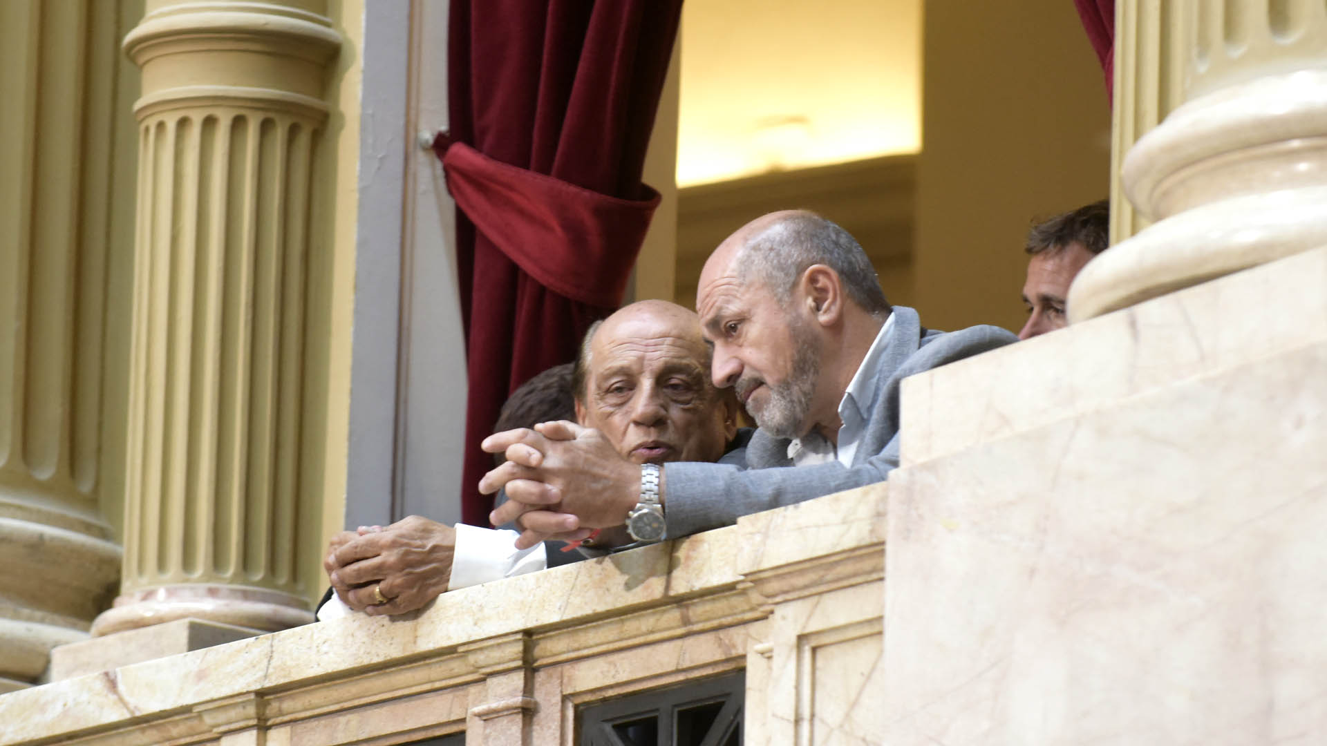 Mario Secco de Ensenada y Juan José Mussi de Berazategui presentes en uno de los palcos del Congreso 