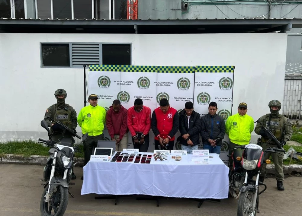 Captura de 5 hombres que delinquir con documentos falsos en Bogotá