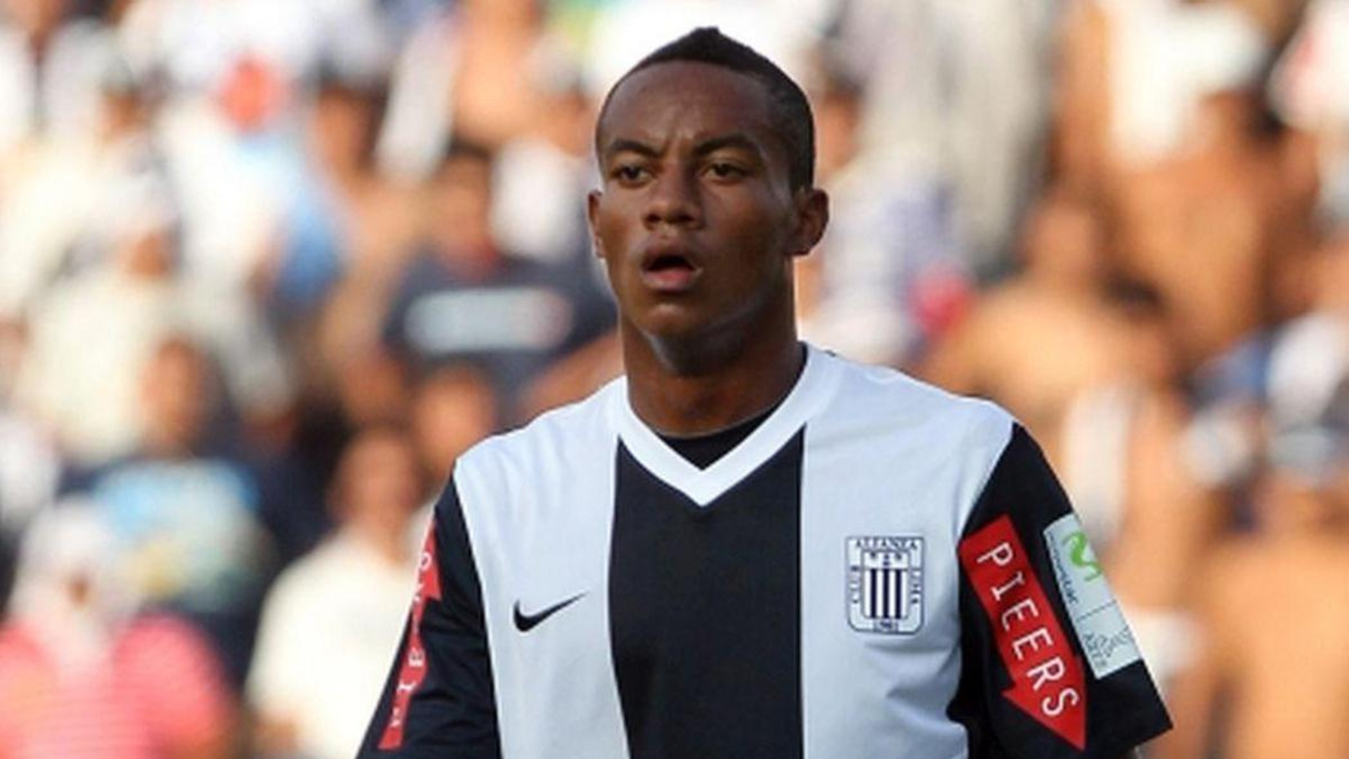 André Carrillo made his professional debut at Alianza Lima.