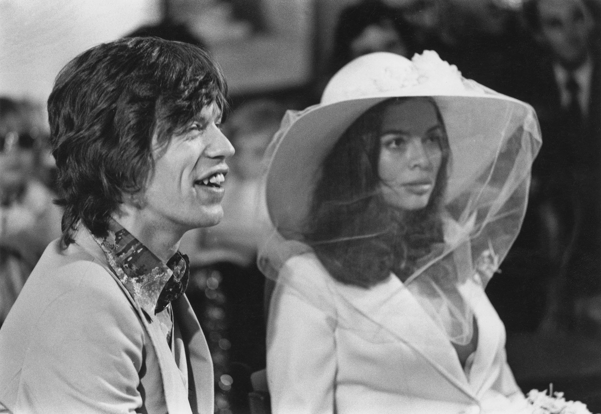 Mick and Bianca Jagger en su boda en 1971. Bianca fue su primera esposa. Las conquistas amorosas del cantante son célebres e innumerables (Reg Lancaster/Daily Express/Hulton Archive/Getty Images)