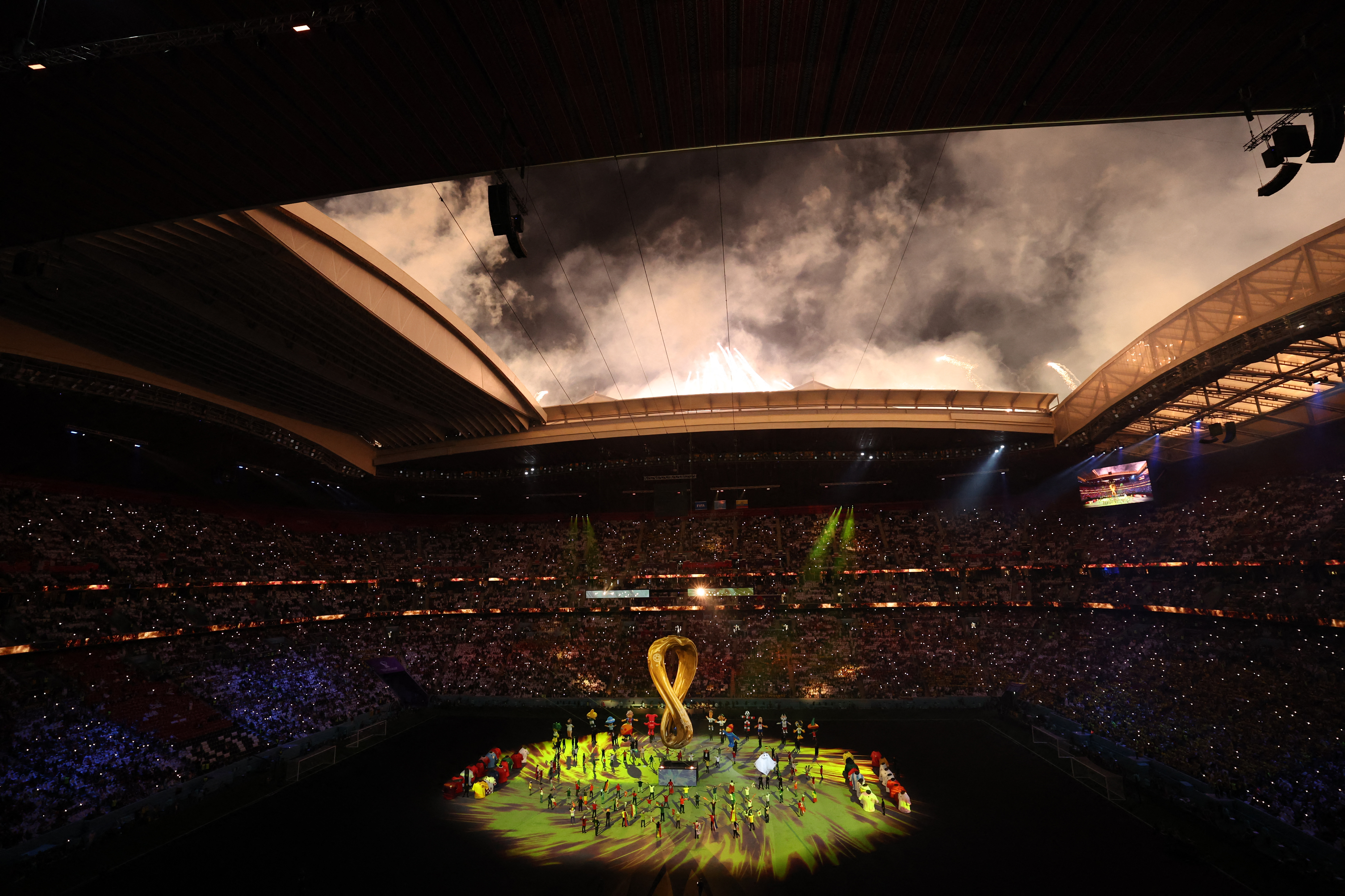 La ceremonia fue relativamente corta y tuvo un espíritu internacional con la nostalgia de recordar a las viejas Copas del Mundo (REUTERS/Molly Darlington)