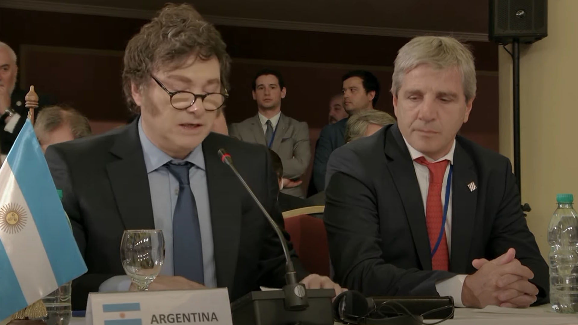 Si las tasas de interés en los Estados Unidos se mantienen altas, le será más difícil al gobierno de Javier Milei avanzar con la fase 3 del plan económico: conseguir financiamiento en los mercados