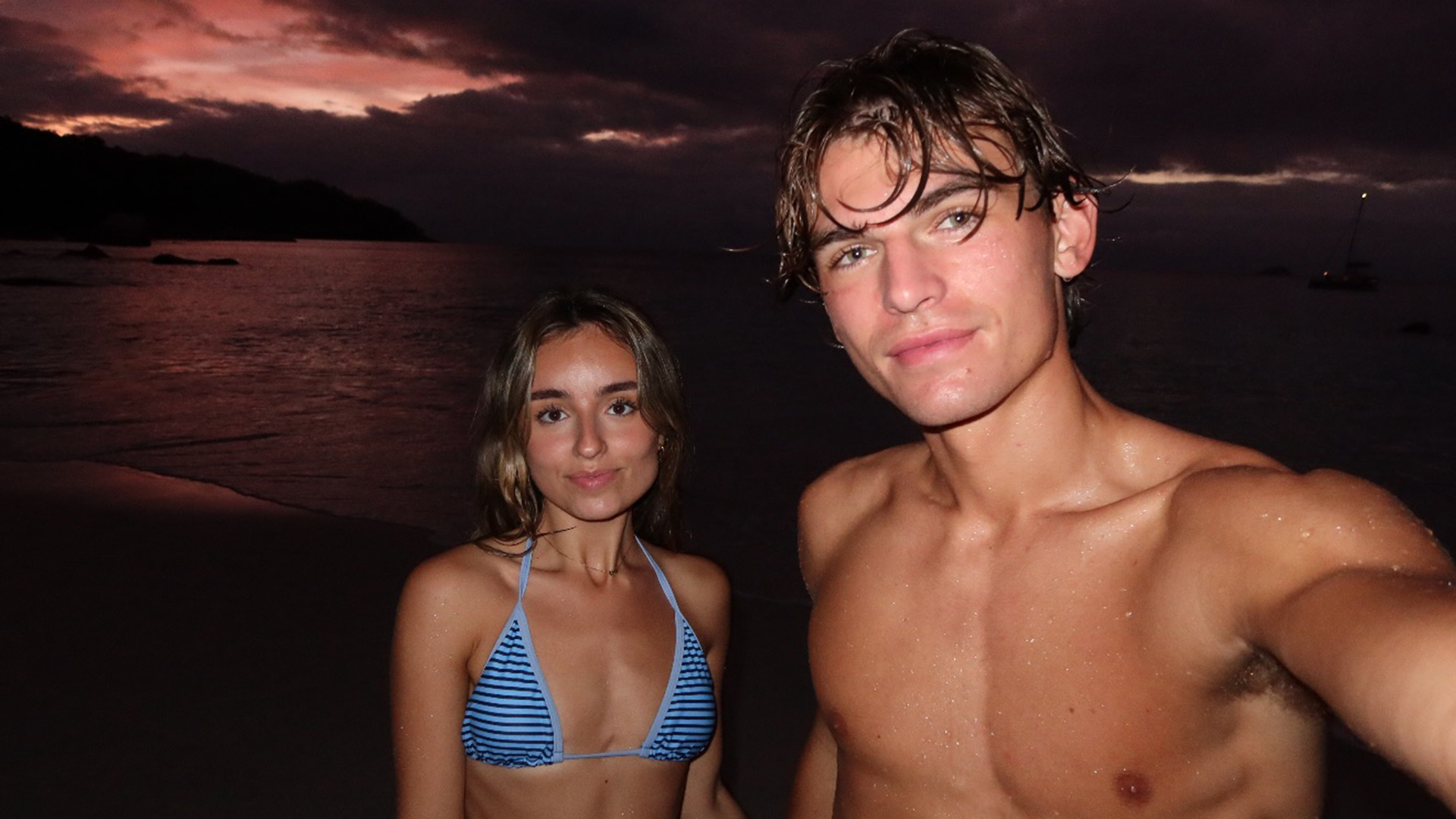 Las fotos de las rom&aacute;nticas vacaciones de Nico Paz y su novia Emma Ram&iacute;rez en Seychelles tras la final del Mundial: 