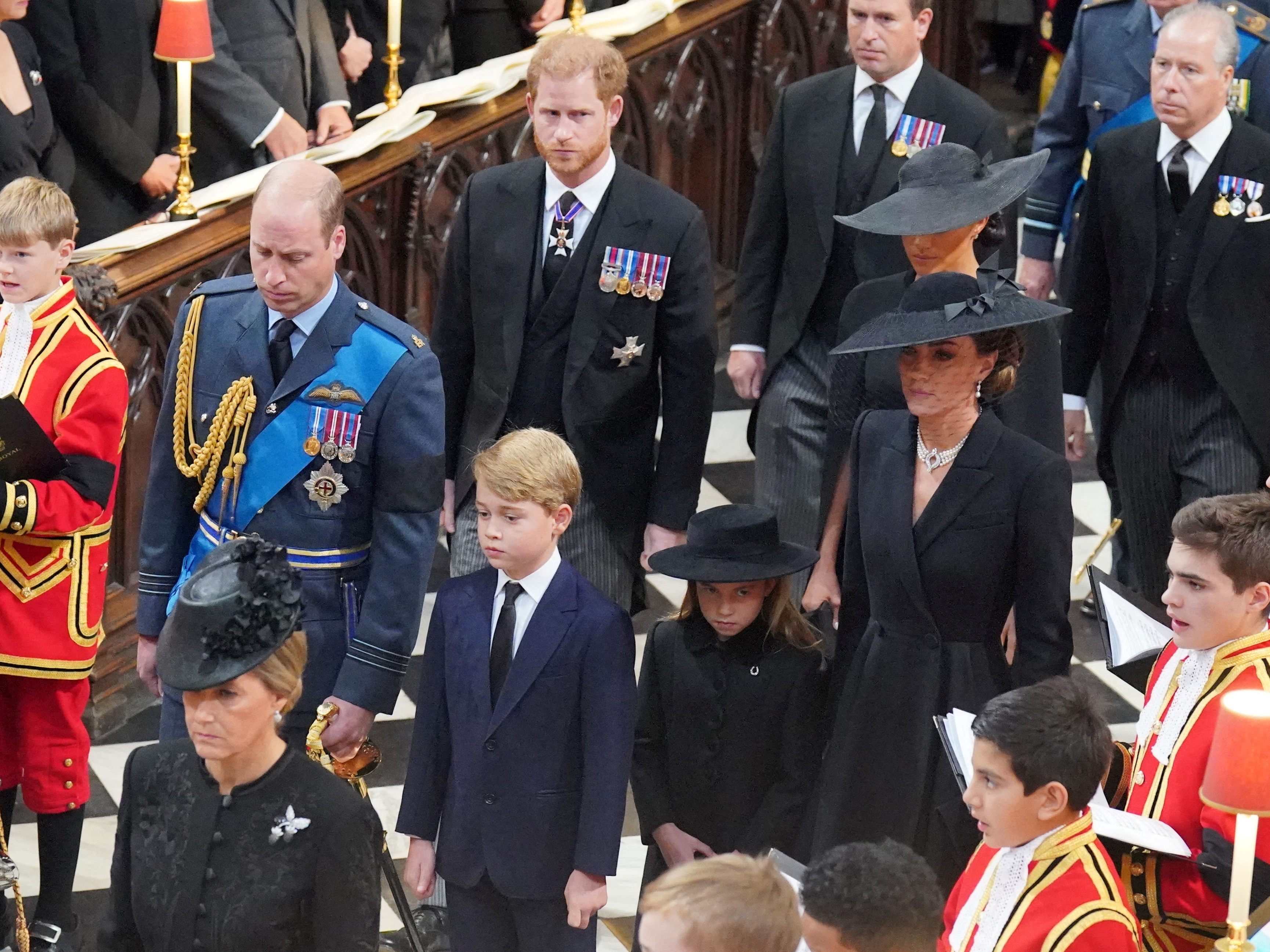 Miembros de la familia real  llegando a el funeral de estado de la reina Isabel II, celebrado en la Abadía de Westminster, Londres (Reuters)