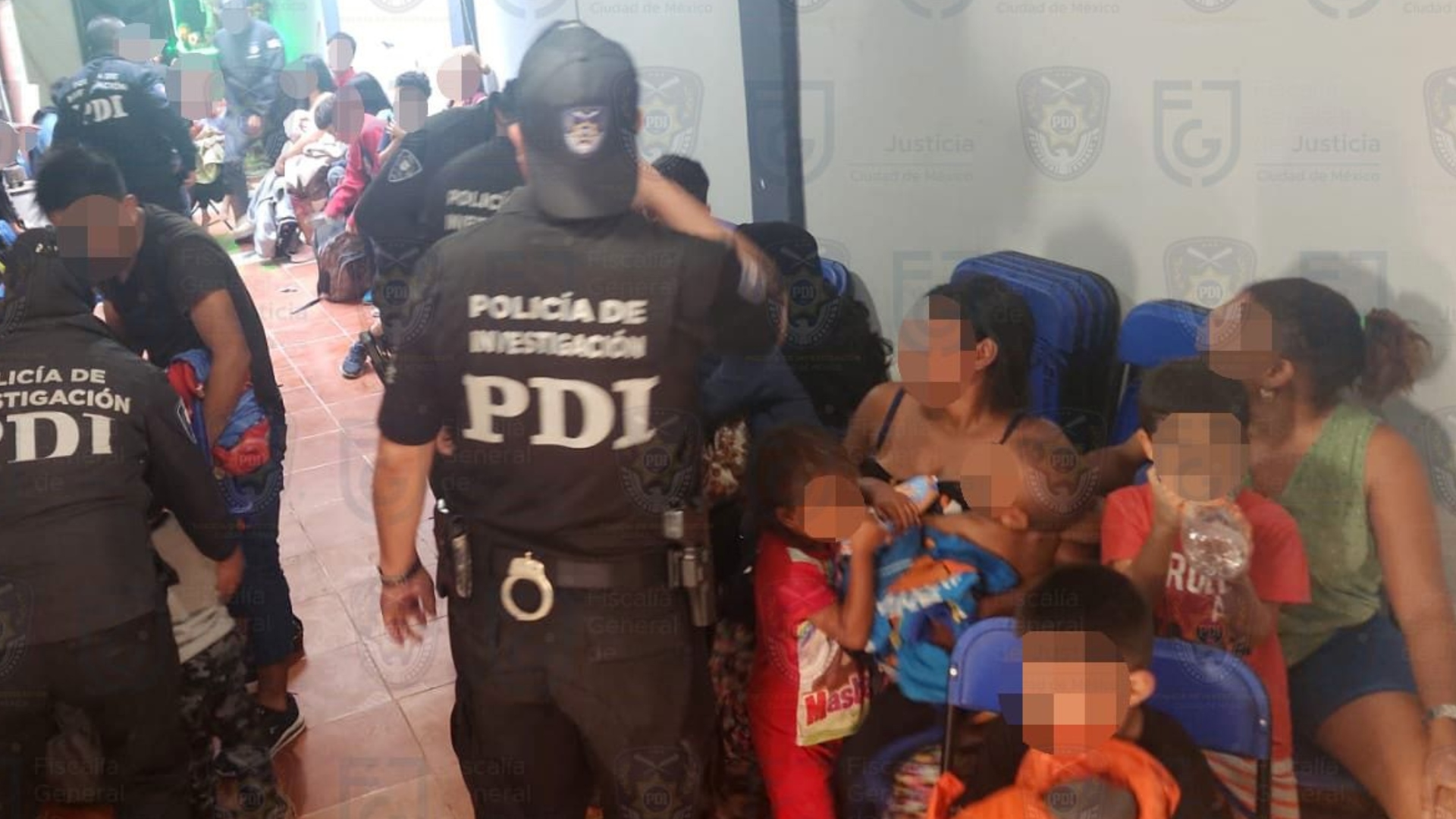 Fiscalía de la CDMX y del Edomex rescataron a 32 migrantes en Nezahualcóyotl; hay tres detenidos