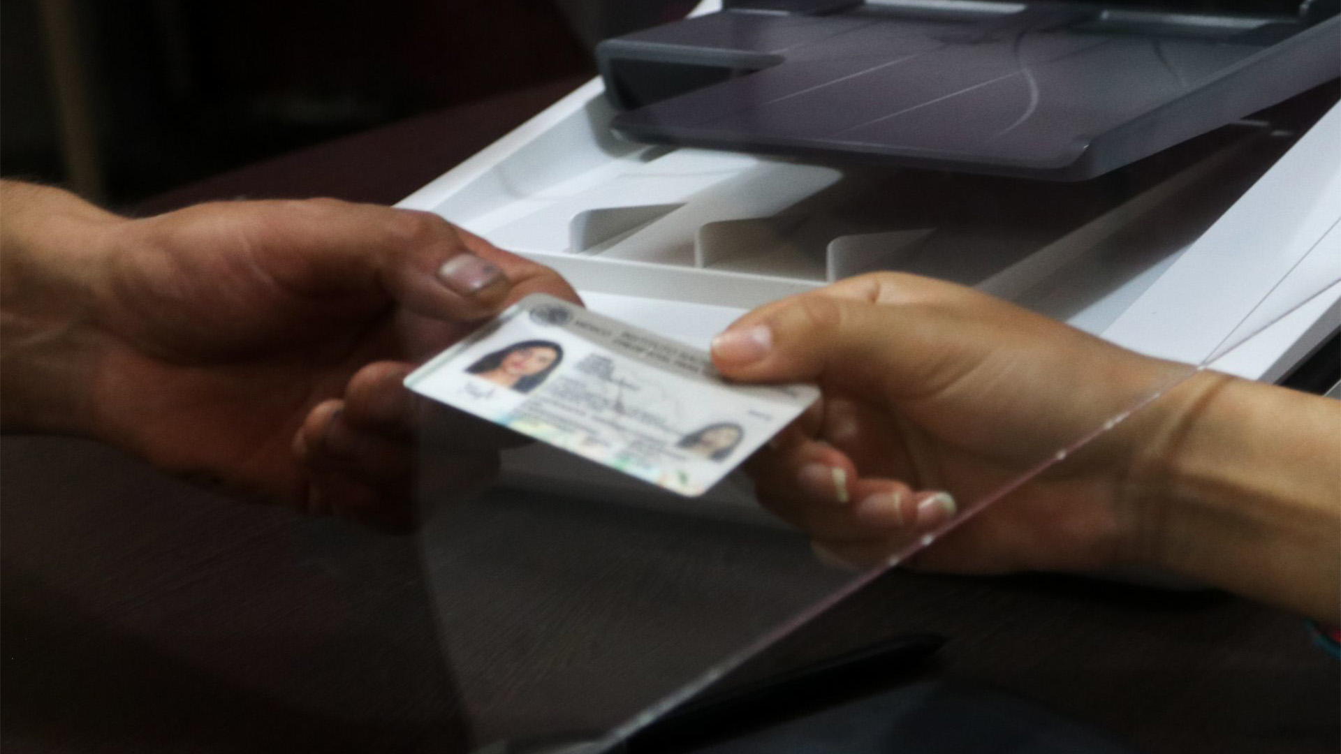 El Instituto Nacional Electoral también recordó que los mexicanos en el extranjero pueden tramitar su credencial de elector para participar (Foto: INE)