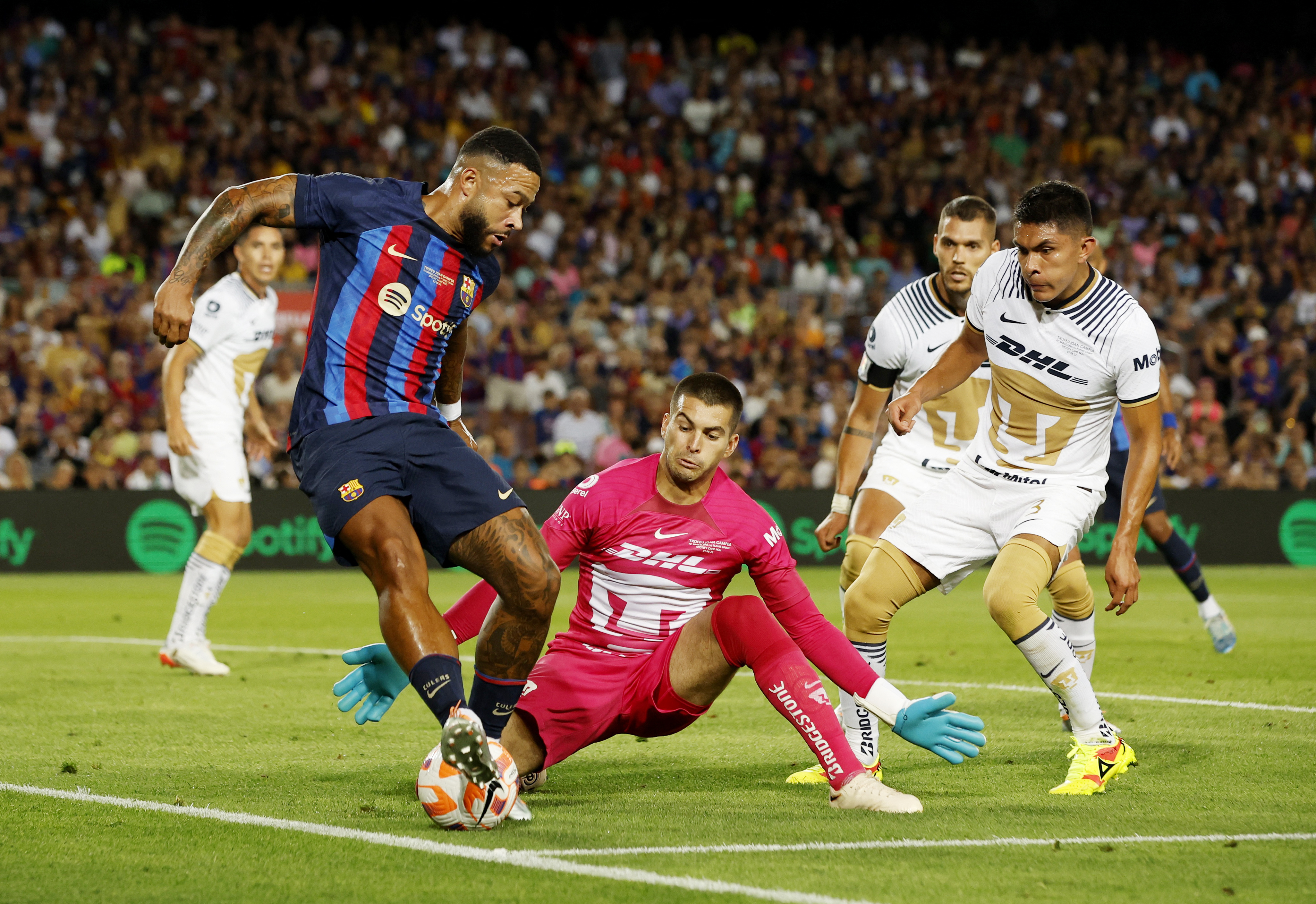 Barcelona goleó 6-0 a los Pumas e la disputa del trofeo Joan Gamper. Foto: REUTERS/Albert Gea