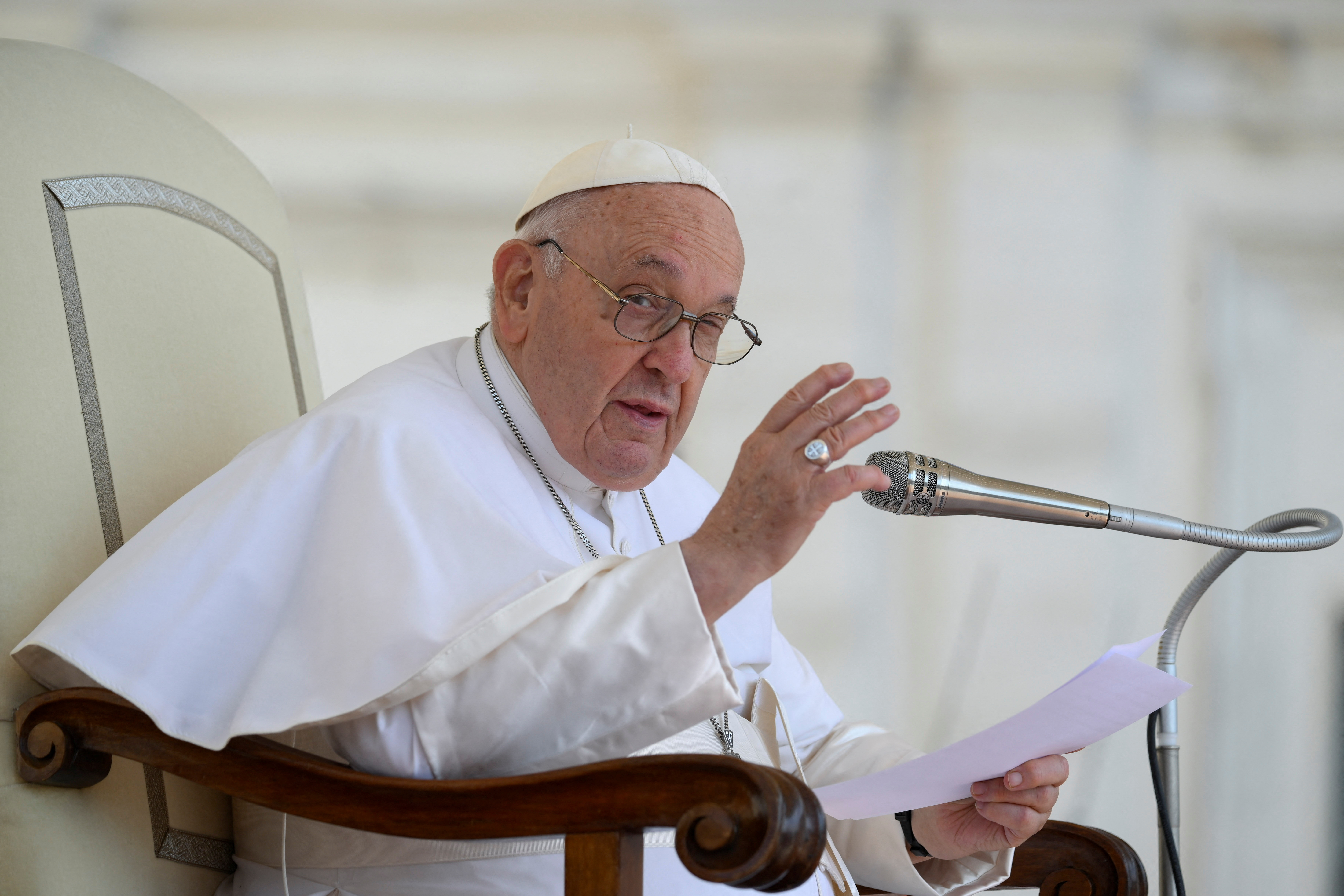 Foto de archivo del papa Francisco en la audiencia general semanal en la Plaza de San Pedro del Vaticano  (REUTERS)
