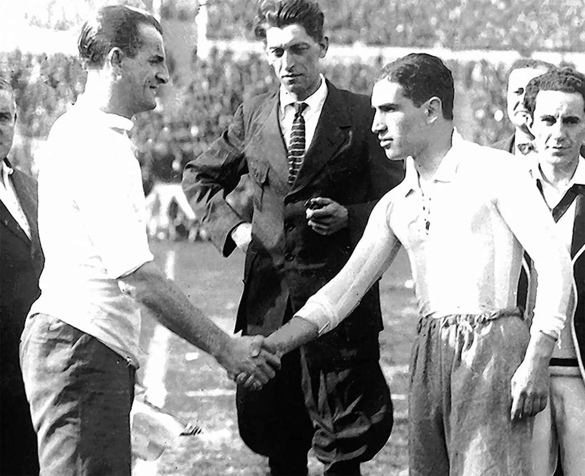 Los campeones del mundo de 1924 y un saludo para El Gráfico