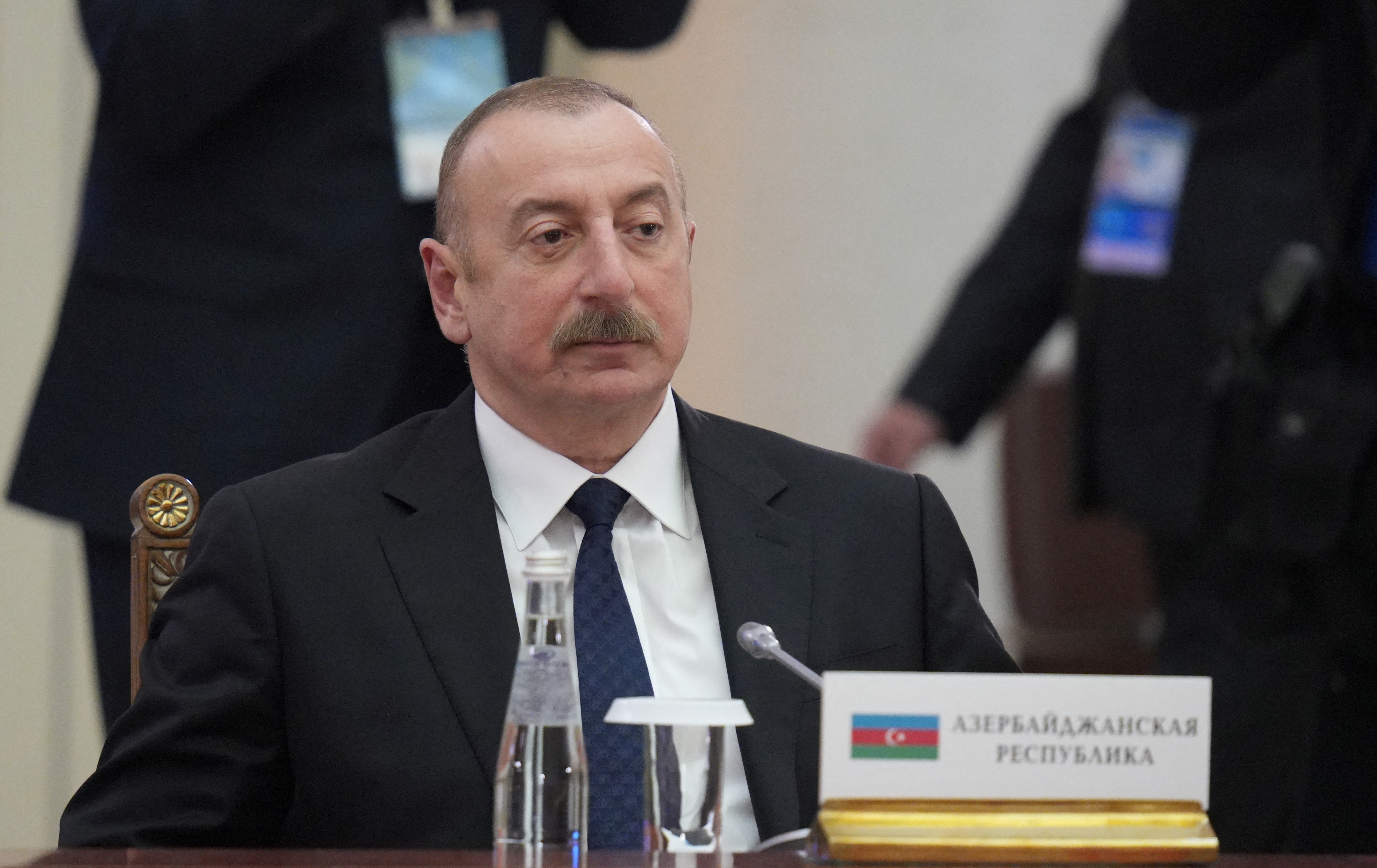 Azerbaiyán volvió a amenzar a los armenios de Nagorno Karabaj para que se sometan a las leyes azeríes