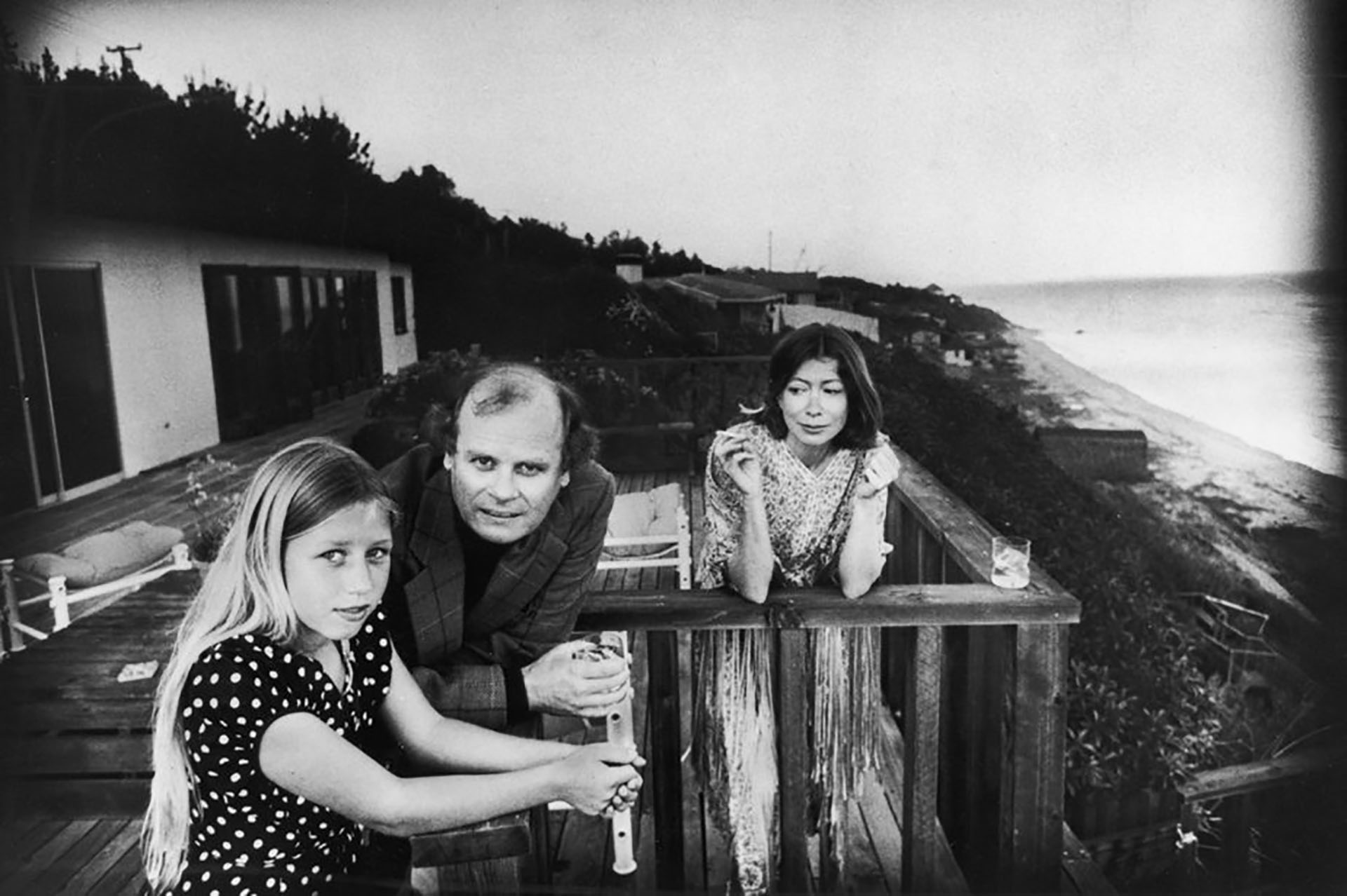 Joan Didion con su marido John Dunne y su hija Quintana