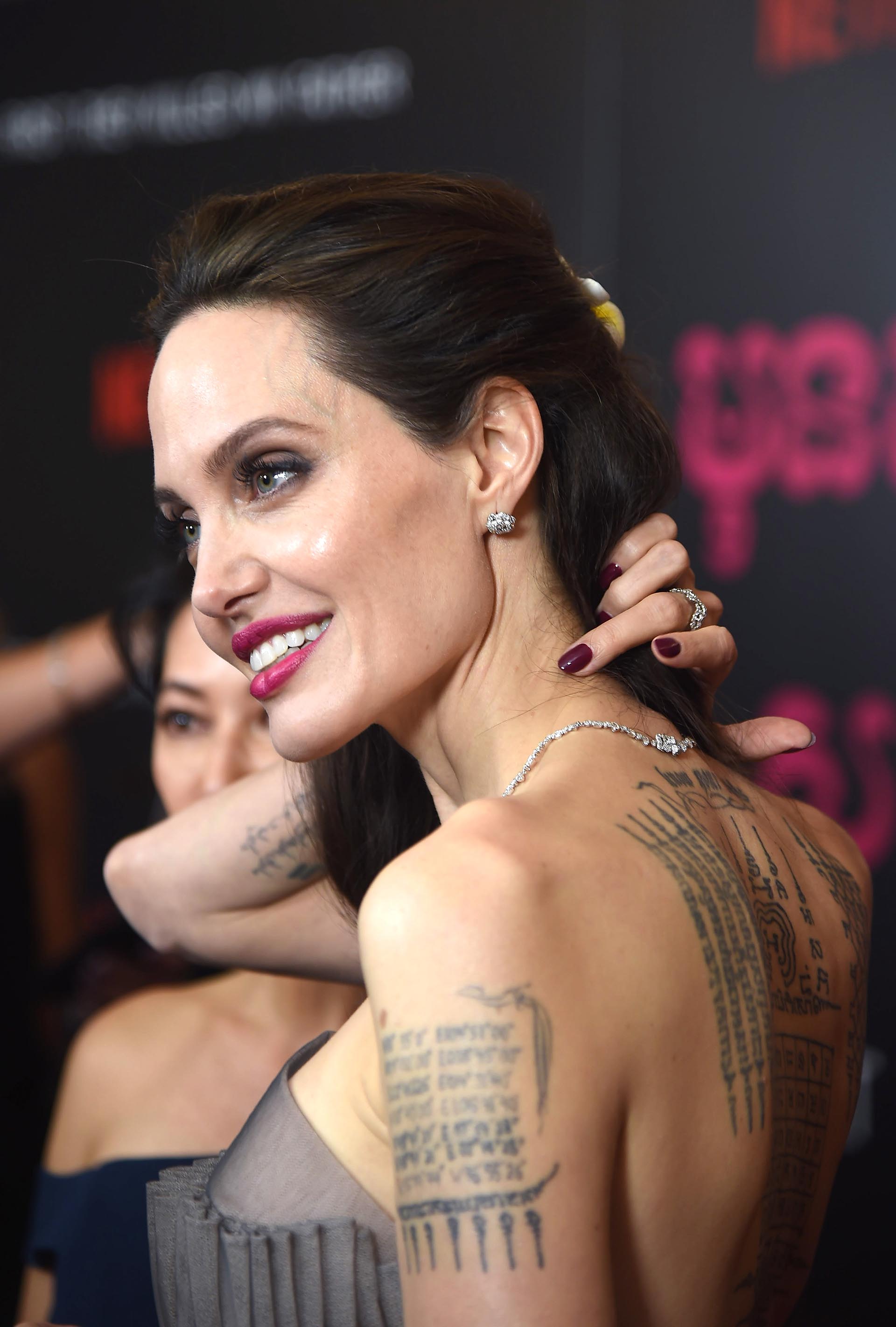 Angelina Jolie: de adolescente autodestructiva a talentosa actriz y bella  heroína en zonas de conflicto - Infobae