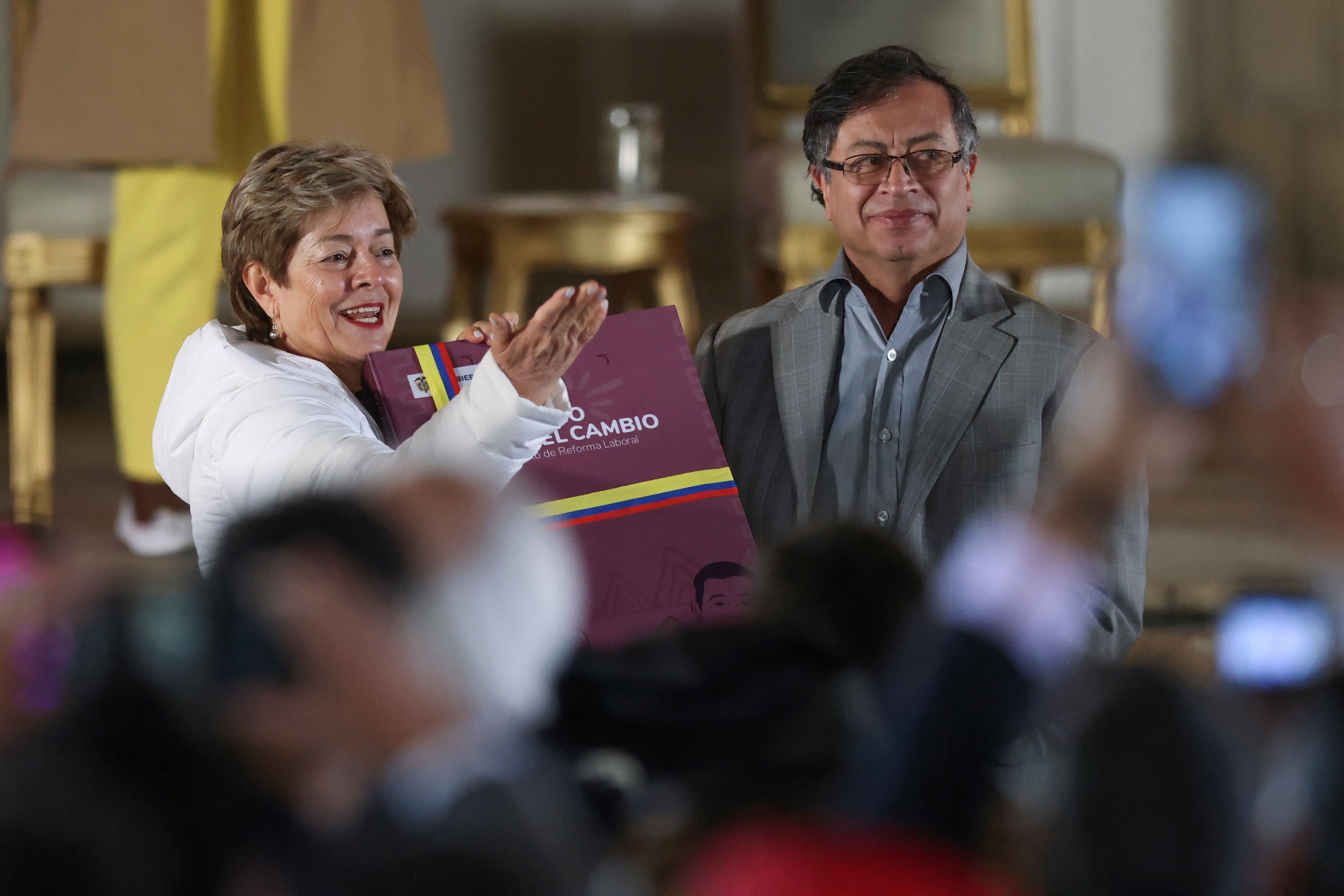 Presidente Gustavo Petro y ministra de Trabajo, Gloria Inés Ramírez