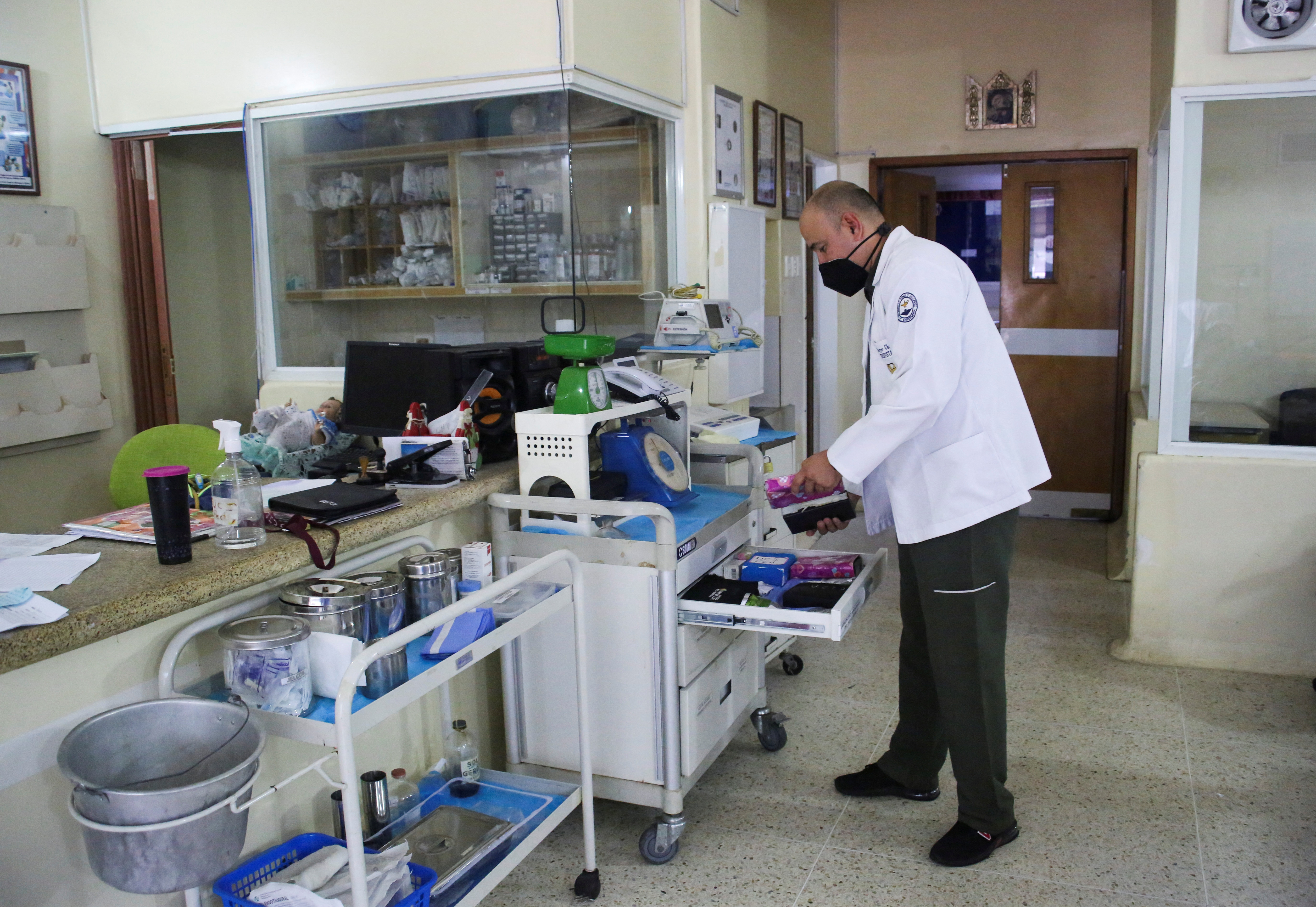 El desabastecimiento de insumos en los quirófanos de los hospitales públicos de Venezuela en enero pasado fue de 72 % (REUTERS/Leonardo Fernandez Viloria)