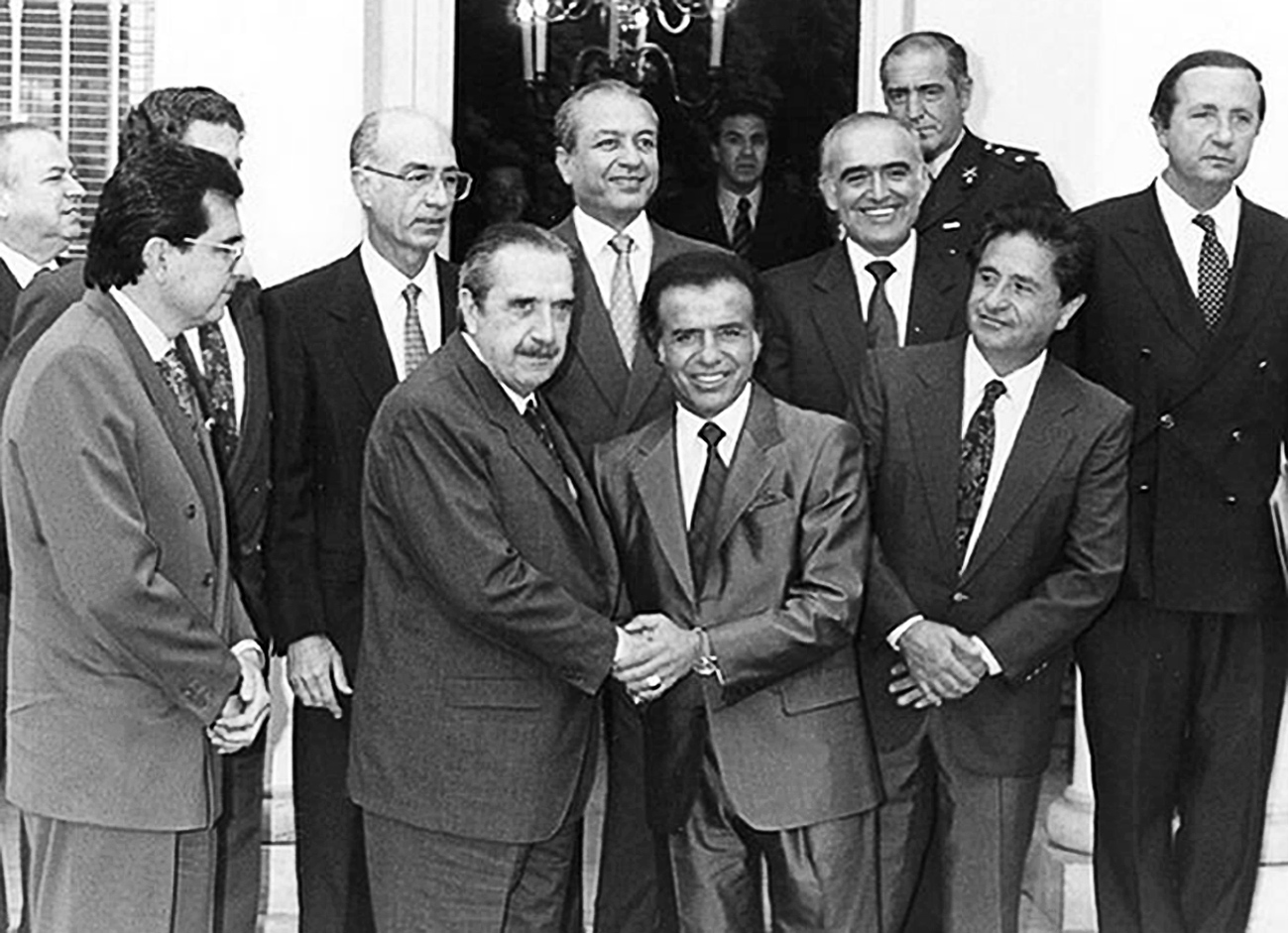 Carlos Menem y Raúl Alfonsín durante la negociación por el Pacto de Olivos (Foto: NA)