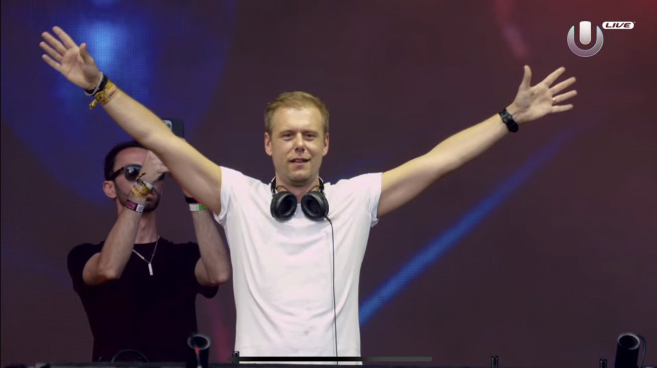 Armin Van Buuren en el Main Stage de Ultra. 