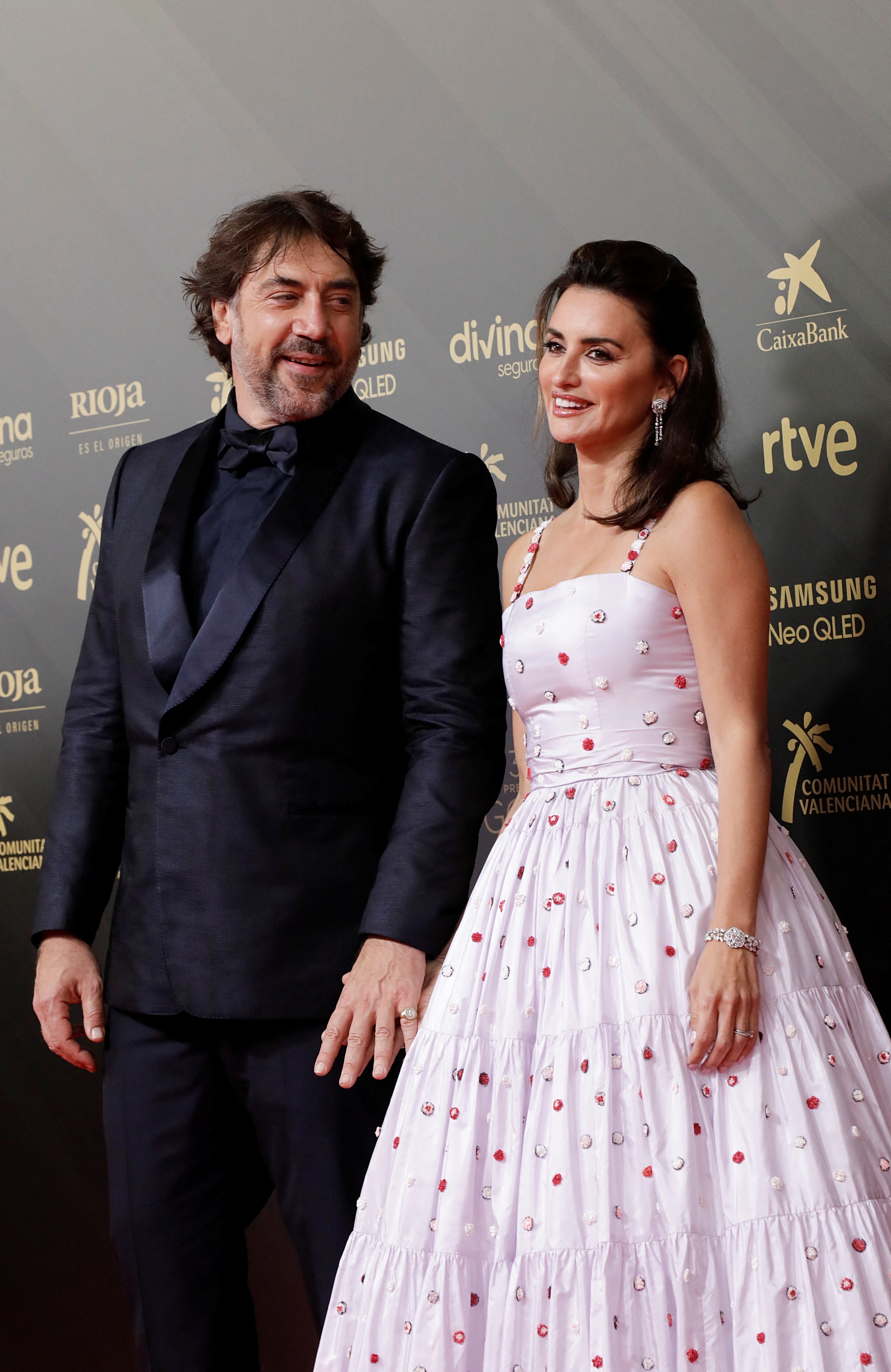 Javier Bardem y Penelope Cruz, en los Goya 2022 (REUTERS)