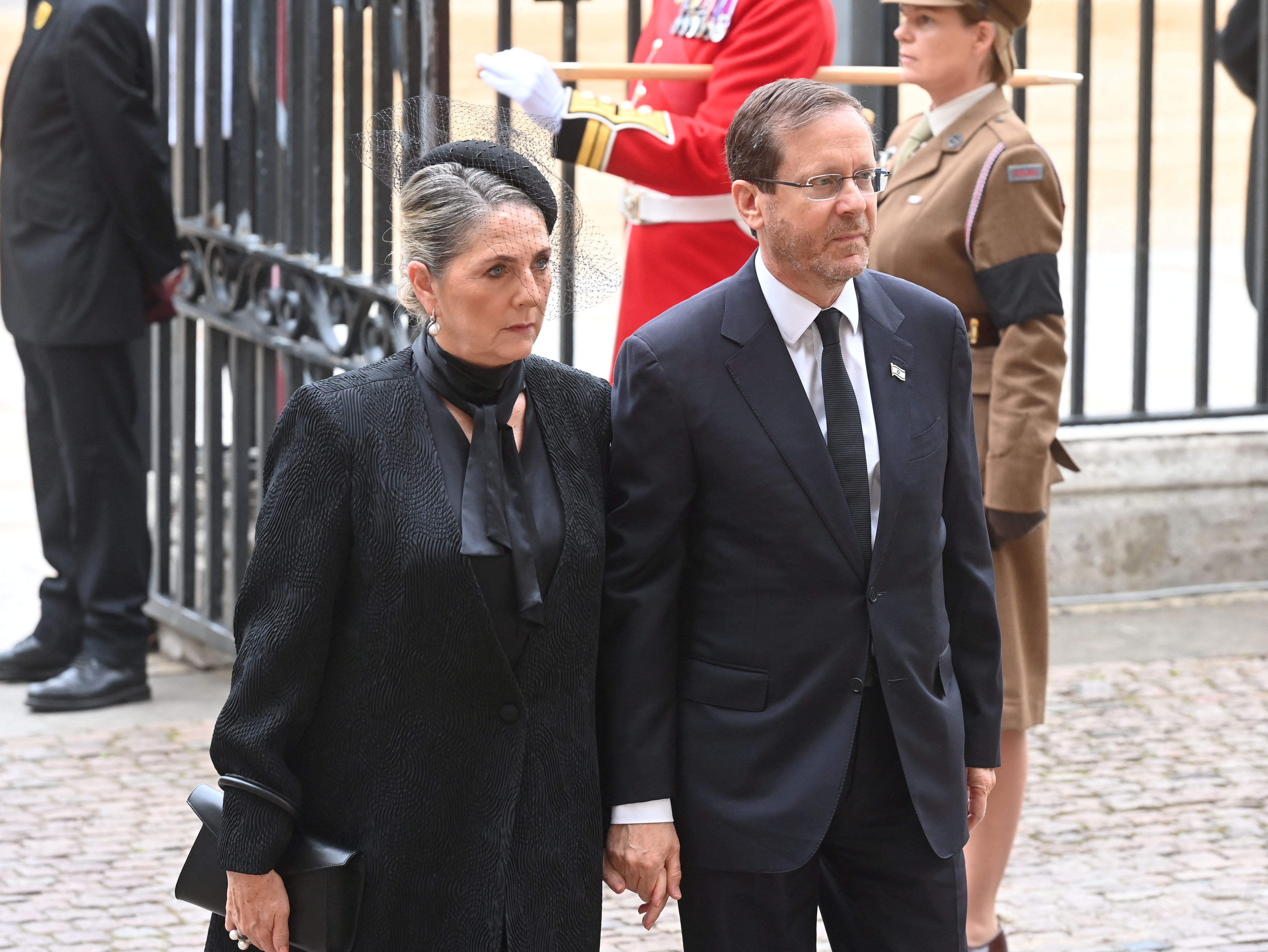 El presidente de Israel, Isaac Herzog, y su esposa Michal (Geoff Pugh/Pool via REUTERS)