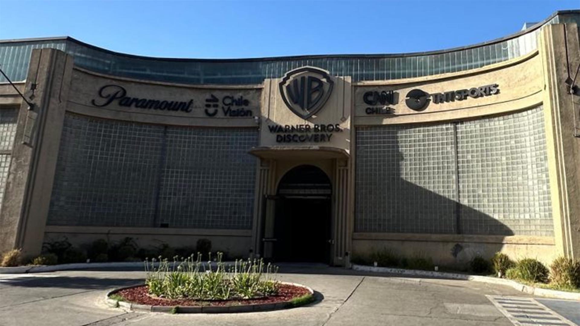 Cuáles son los riesgos que afronta el Gobierno por seguir sosteniendo las bandas cambiarias para contener el dólar