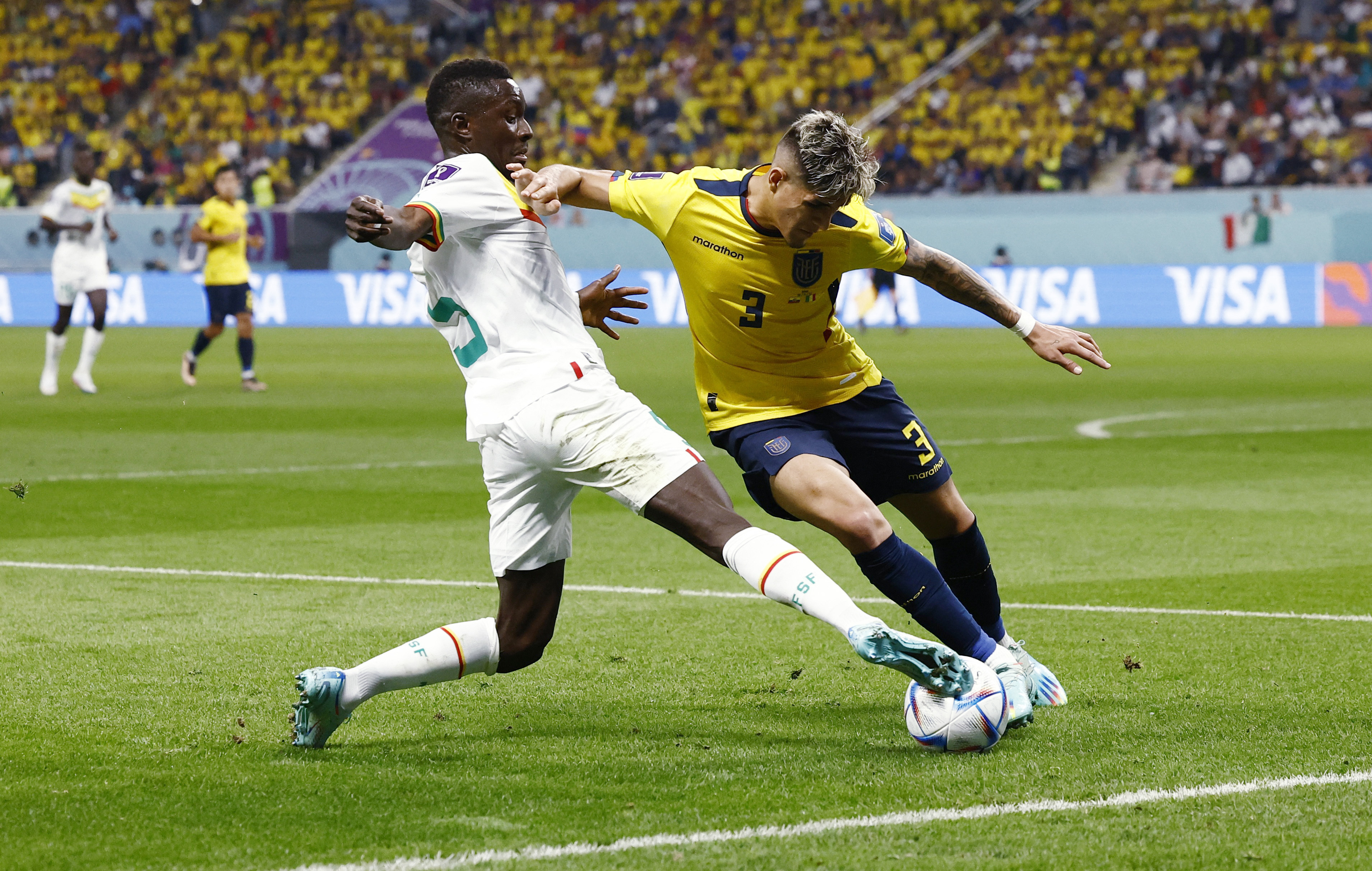 Senegal busca el primero del partido ante Ecuador.  REUTERS/Stephane Mahe