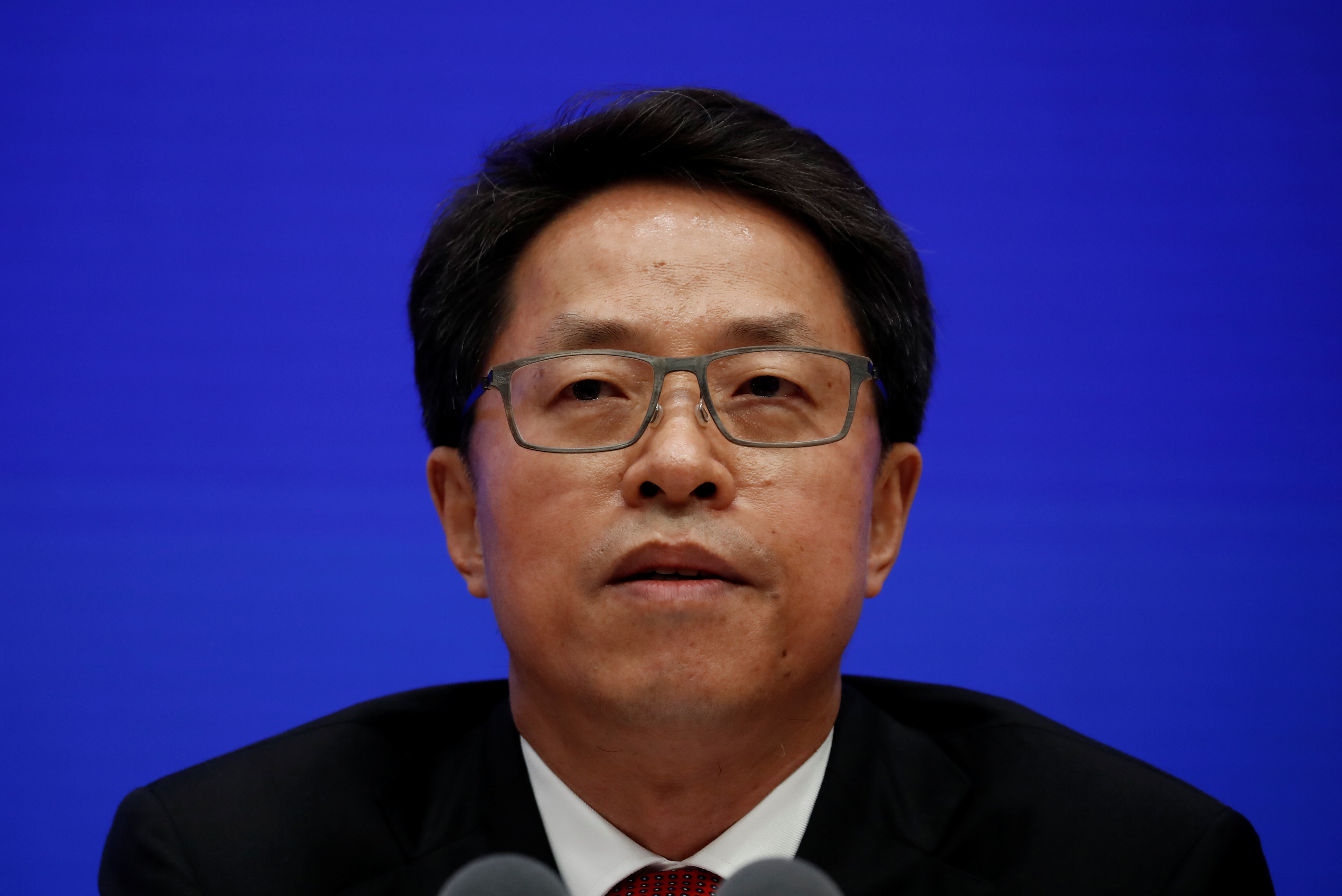 El subdirector de la oficina de asuntos de Hong Kong y Macao del régimen comunista Zhang Xiaoming (REUTERS/Thomas Peter)