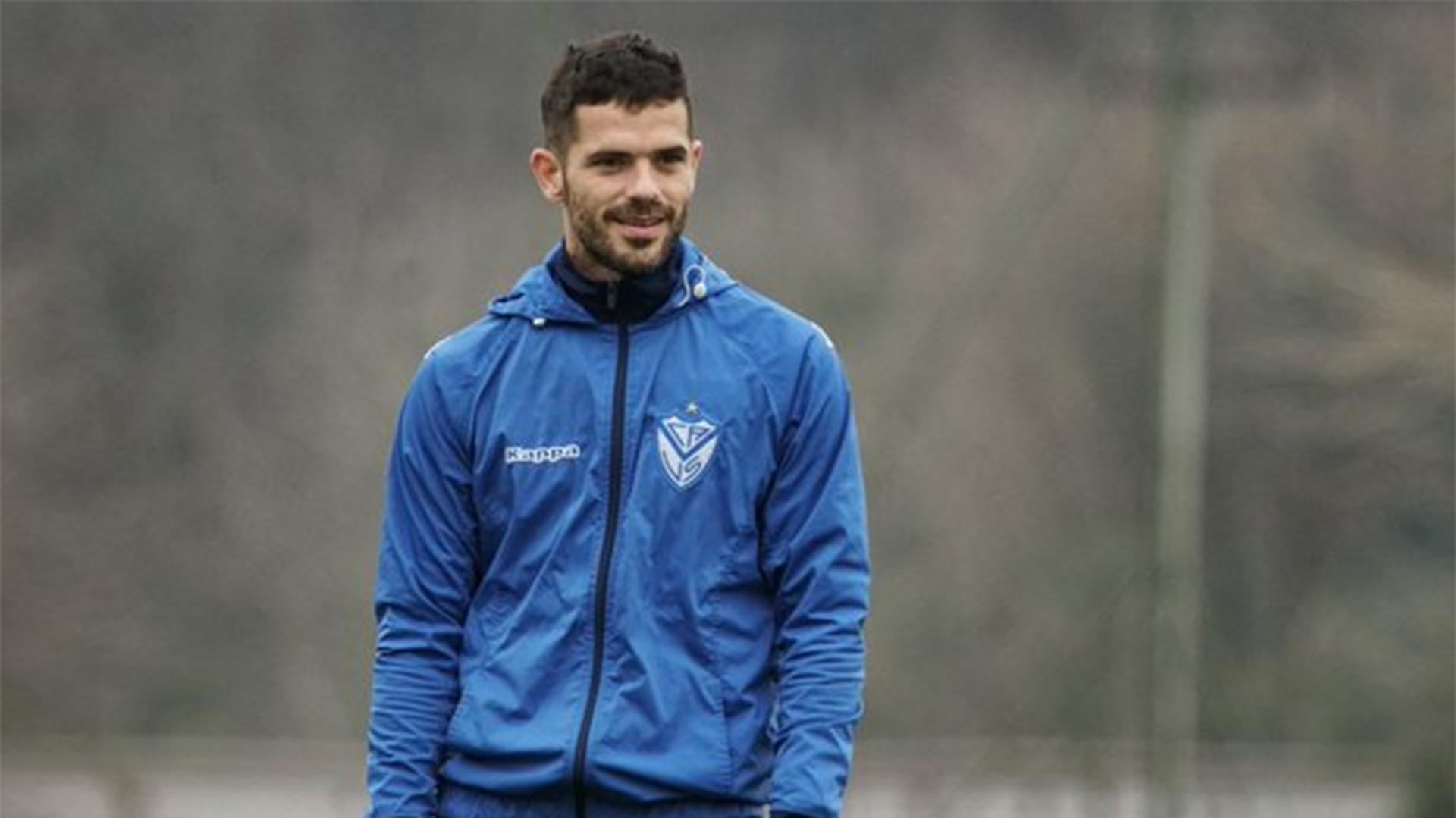 El volante les comunicó a sus compañeros que se retirará del fútbol (Foto: @velezoficial)