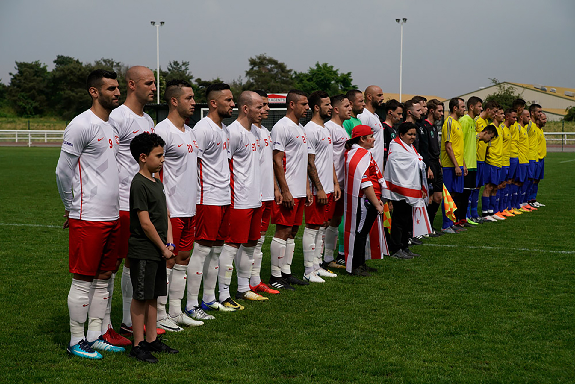 Las selecciones de Karpatalya y Chipre del Norte en su primera presentación en el campeonato mundial

