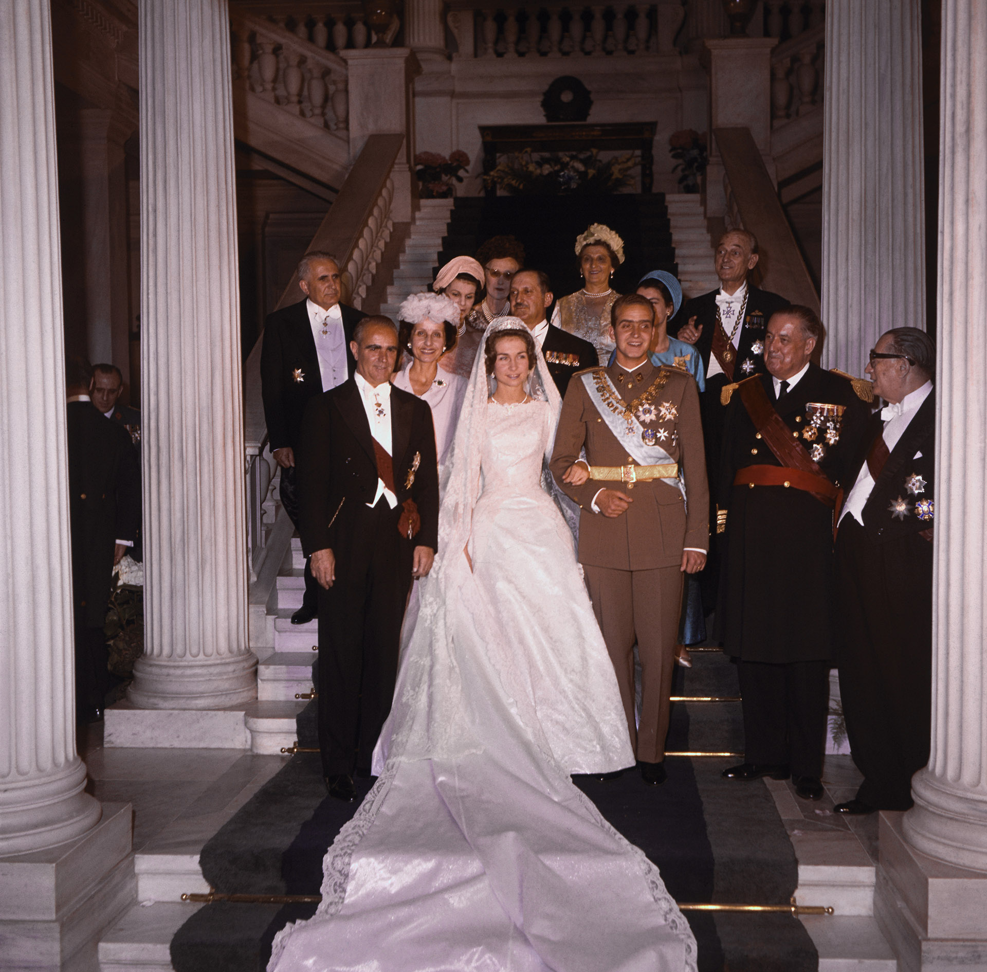 El 14 de mayo de 1962 se celebró en Atenas la boda de Juan Carlos y Sofía. Asistieron 143 miembros de 27 monarquías (Getty Images)