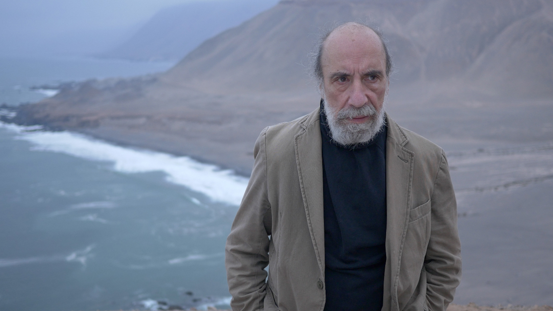  El poeta chileno Raúl Zurita, galardonado recientemente con el Premio Reina Sofía de Poesía Iberoamericana, el más importante reconocimiento de poesía en español y portugués (Prensa /mcl)
