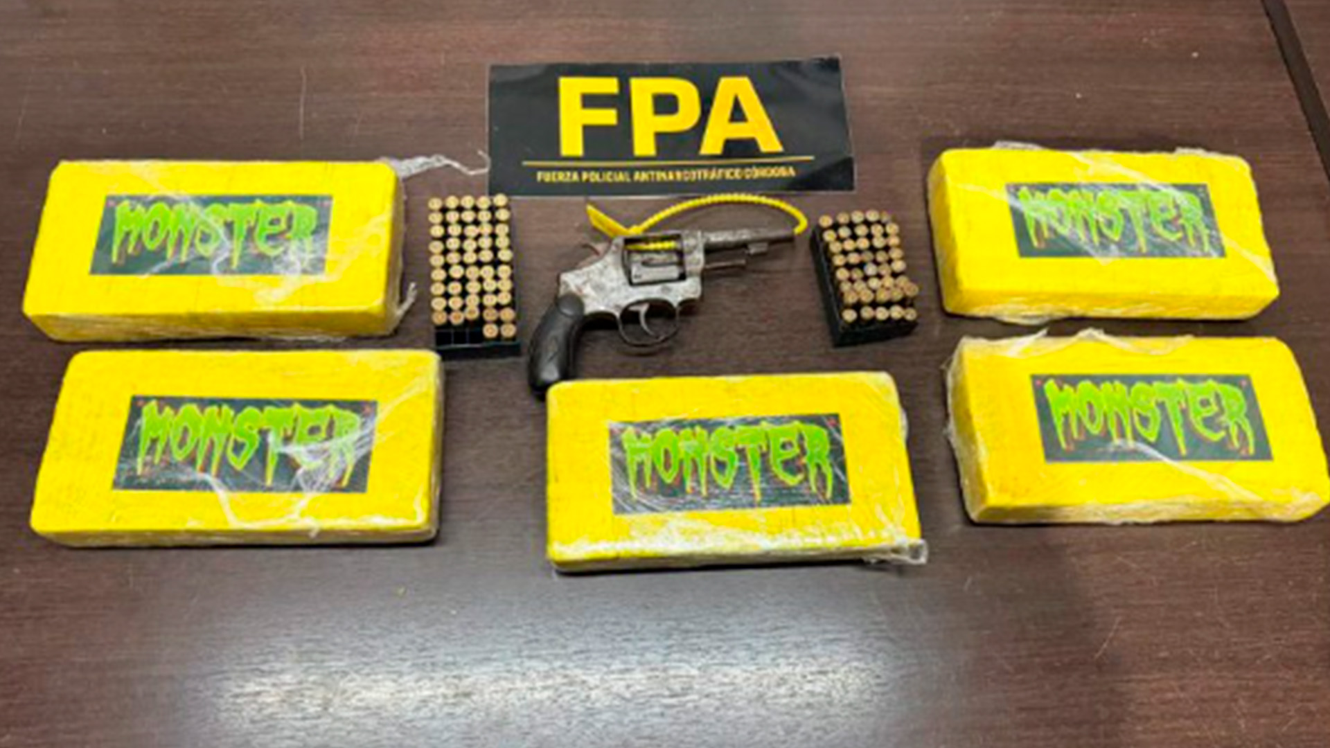 Desarticularon una banda narco y secuestraron coca&iacute;na 