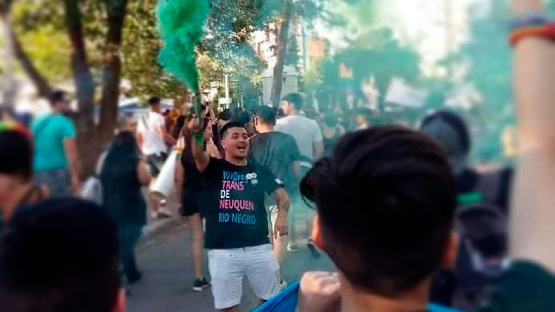 Benjamín durante una marcha a favor de la legalización y despenalización del aborto