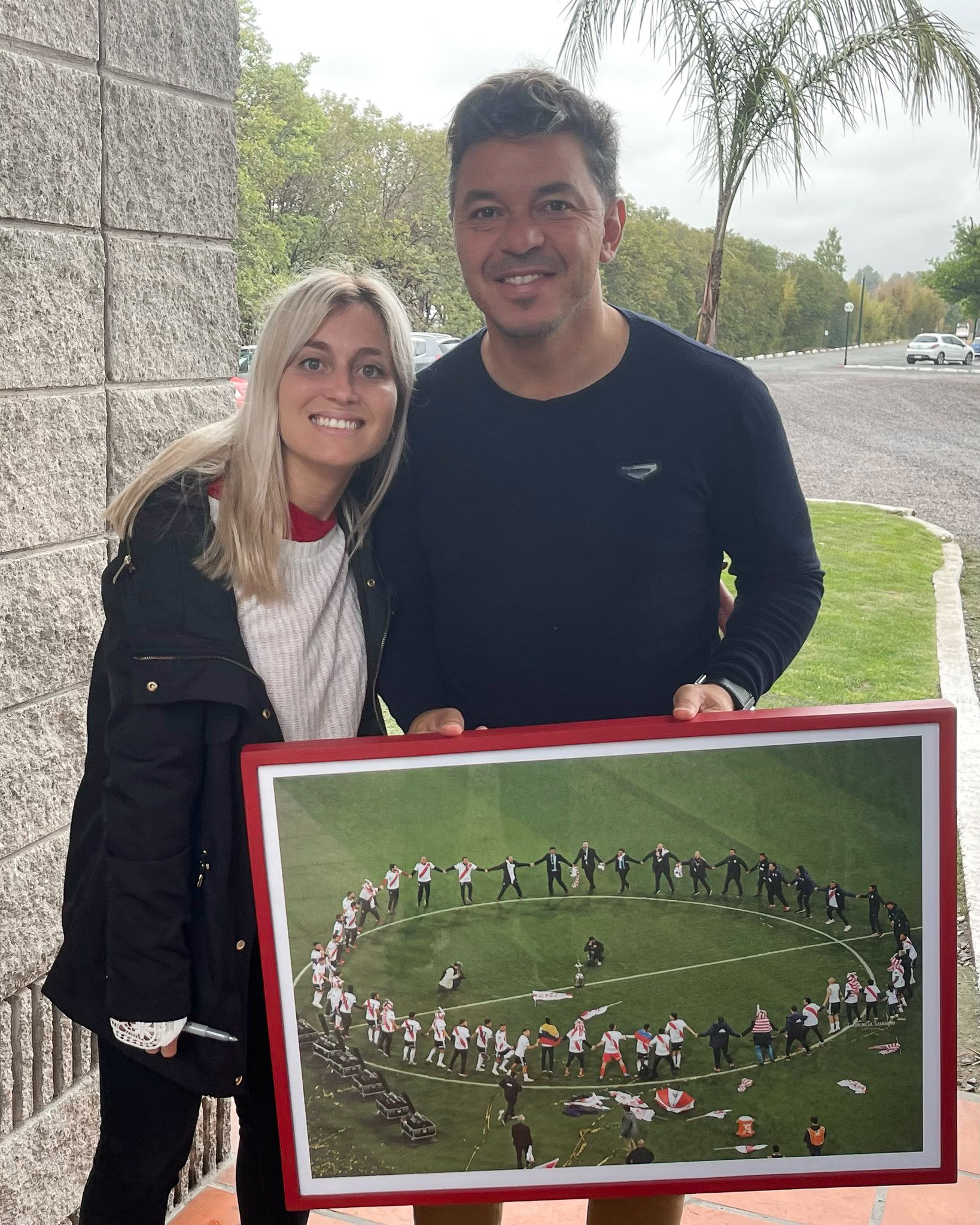 La foto que Gallardo se tomó con la fanática