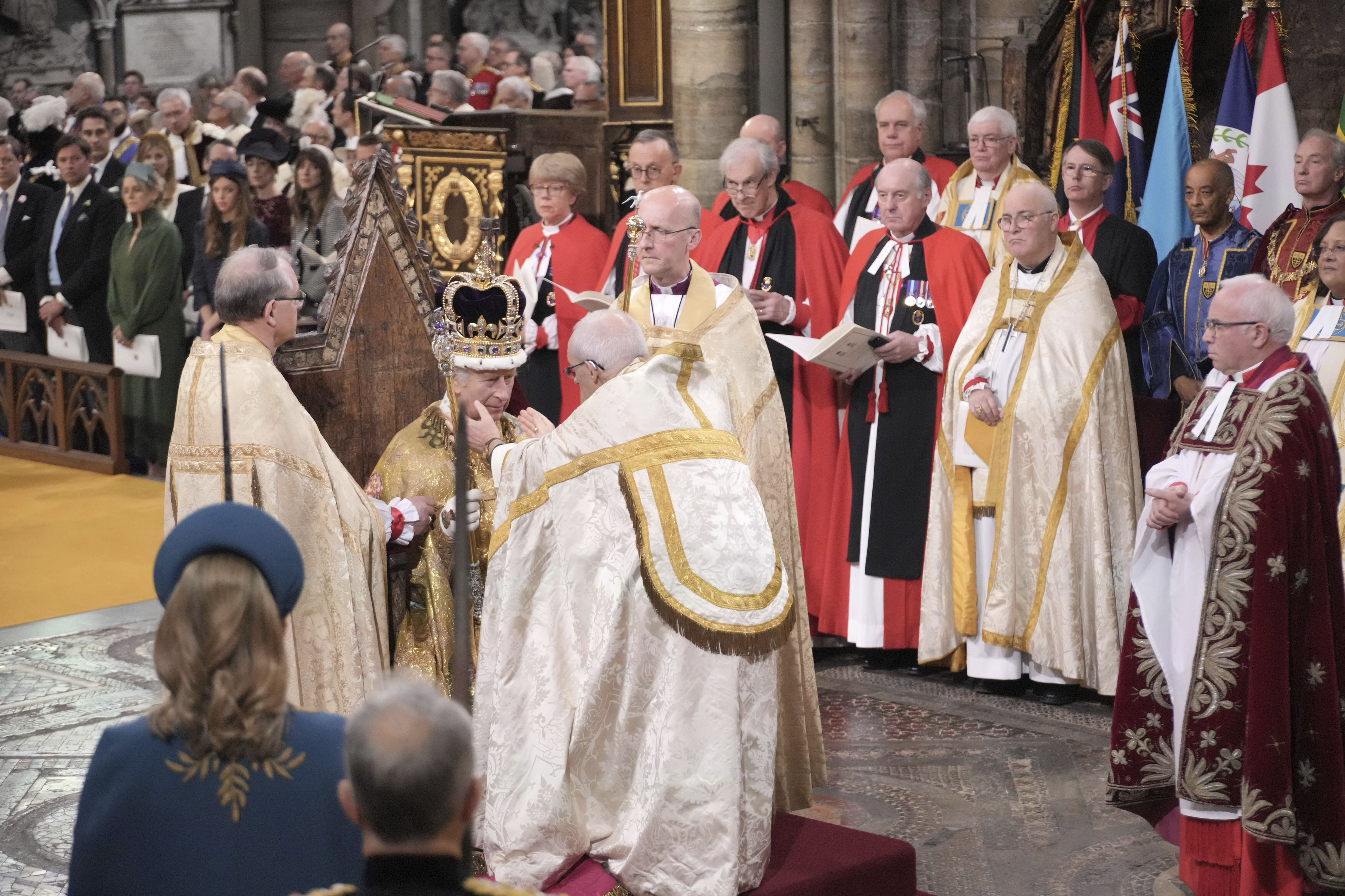 Carlos III fue coronado como rey del Reino Unido en una solemne ceremonia celebrada en la Abadía de Westminster (Jonathan Brady/Pool Photo via AP)