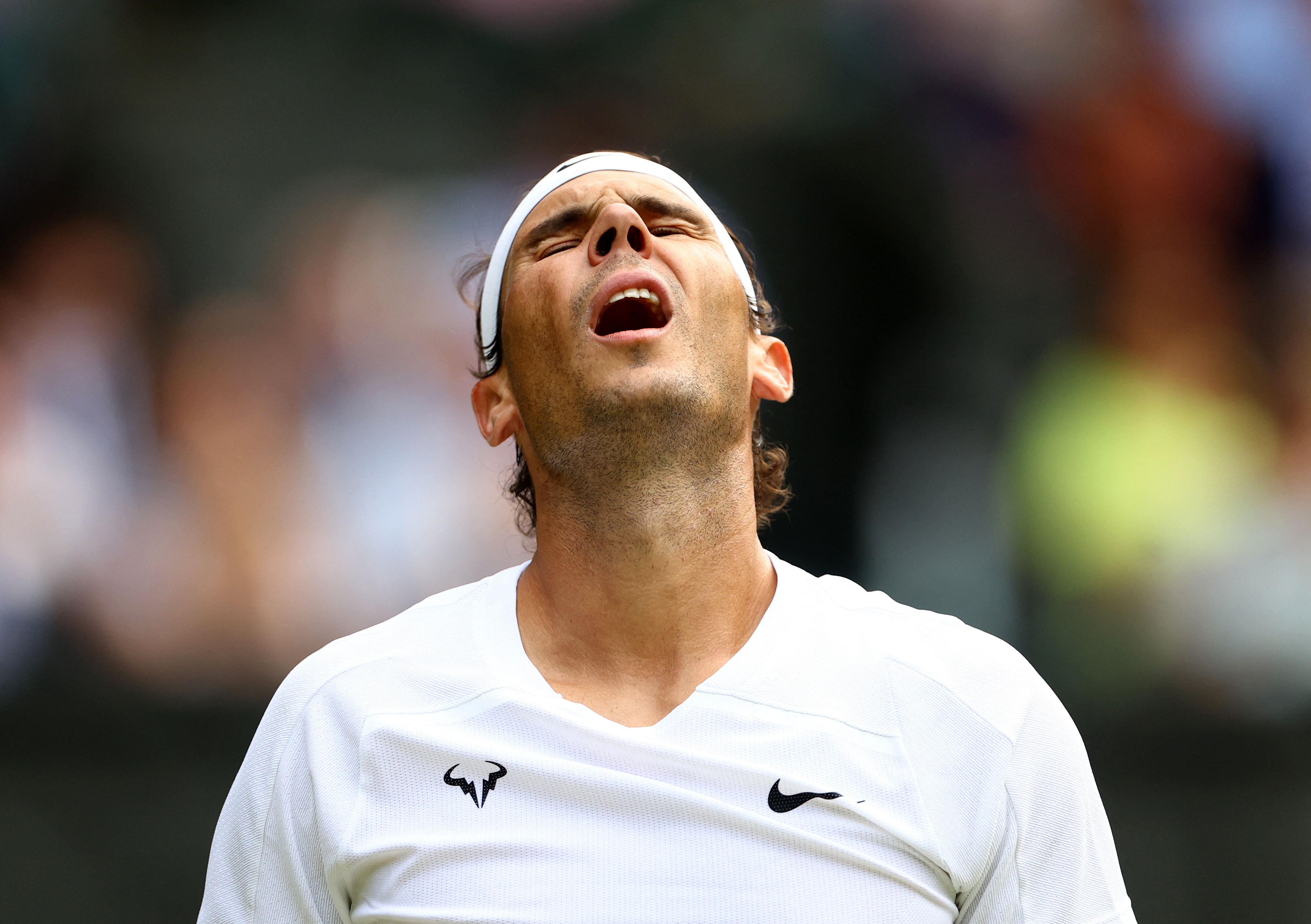 Se lesionó, su equipo le dijo que abandone pero ganó tras jugar más de 4 horas: el heroico triunfo de Nadal para avanzar a semifinales de Wimbledon 
