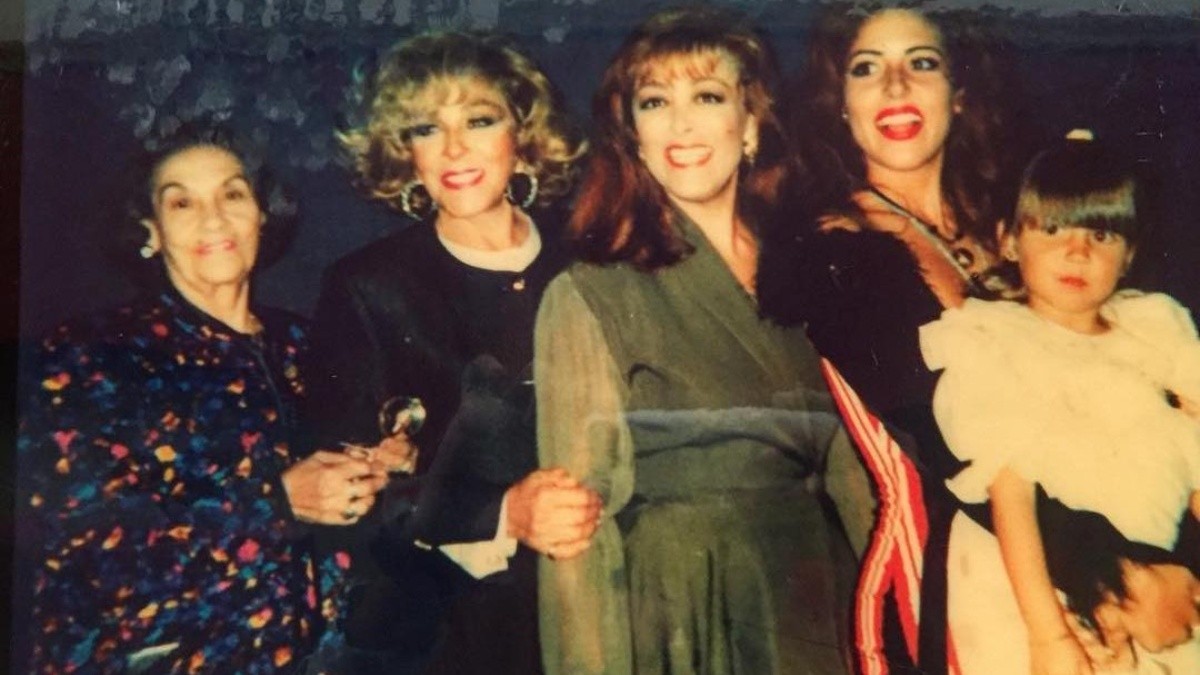 Mujeres de la dinastía: María Luisa Hidalgo, Silvia Pinal, Sylvia Pasquel, Stephanie Salas y Michelle Salas. (Foto: Archivo)