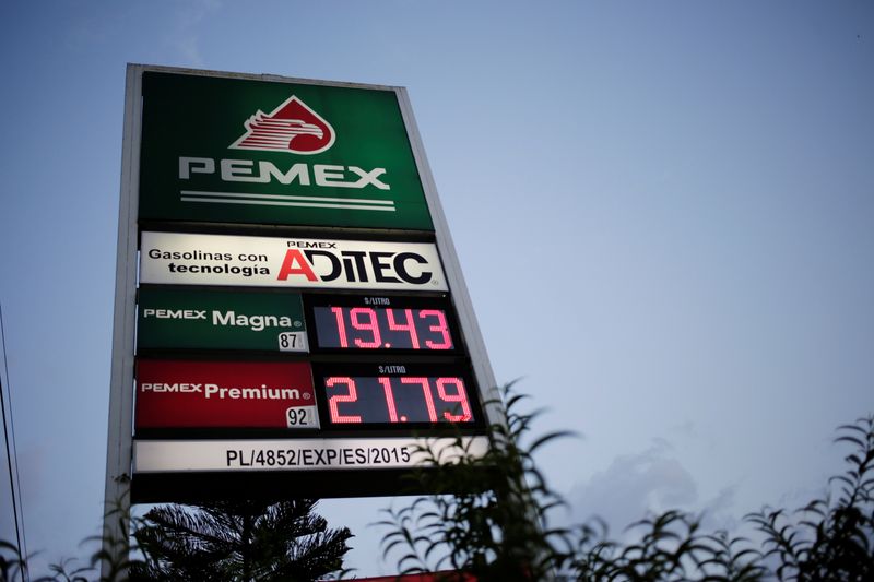 A inicios del 2021, el precio promedio de las gasolinas subió (Foto: REUTERS / Daniel Becerril)