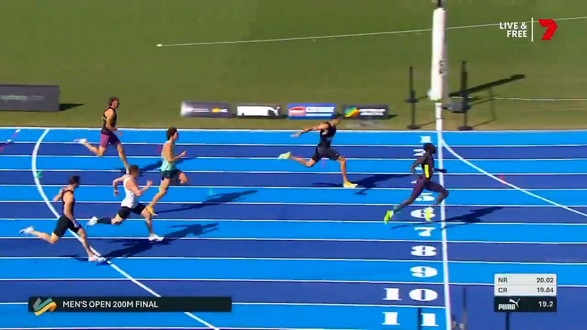 La nueva sensaci&oacute;n del atletismo Gout Gout hizo historia: quebr&oacute; el r&eacute;cord mundial juvenil en 200 metros de Usain Bolt