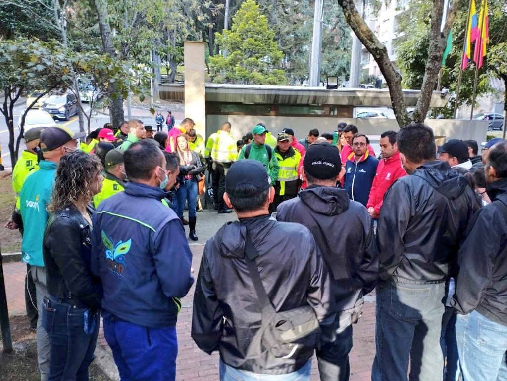 Más de 30 viviendas construidas ilegalmente en los cerros orientales de Bogotá fueron intervenidas por las autoridades