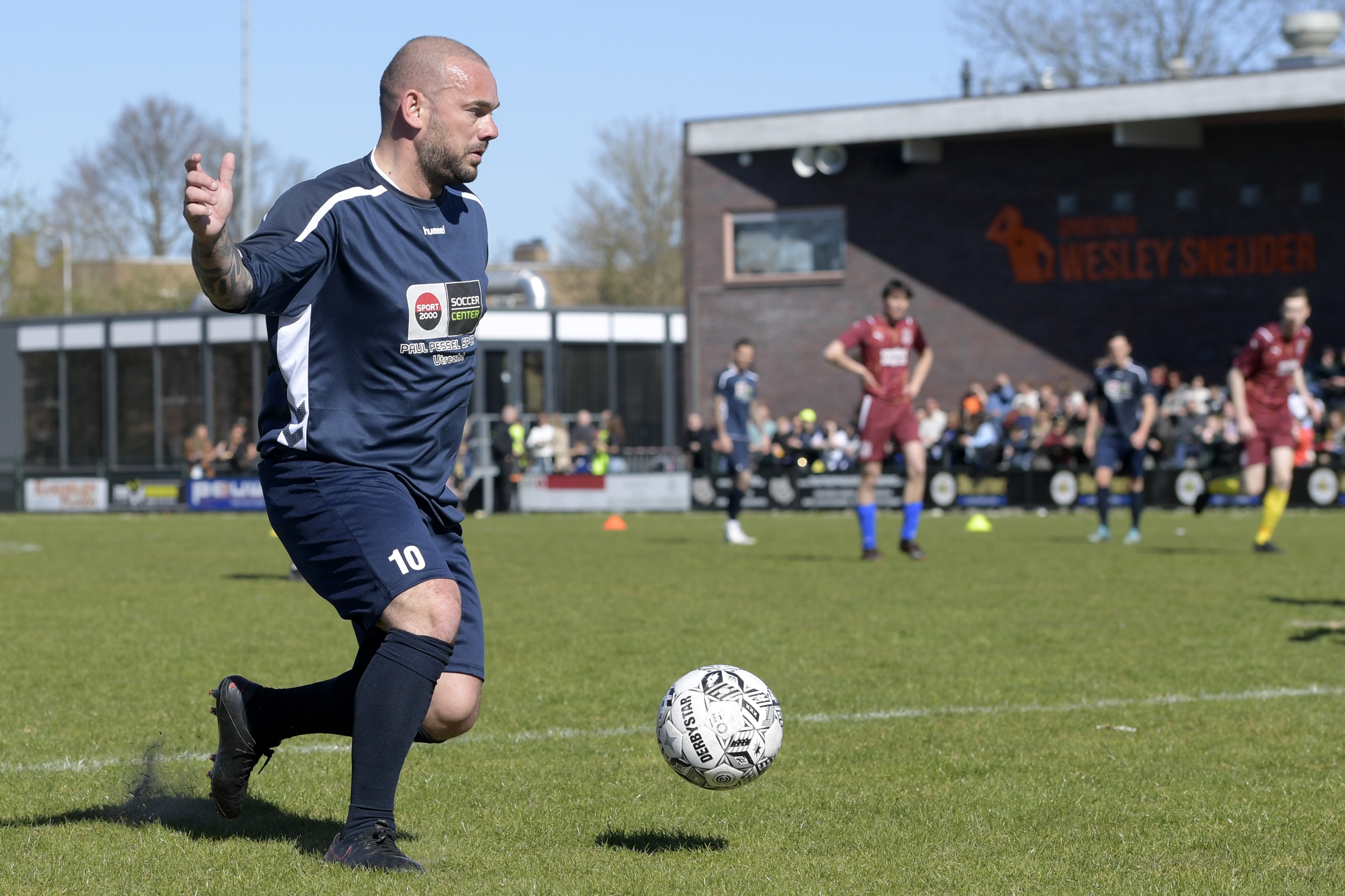 Wesley Sneijder participó de un amistoso que recaudó fondos para Ucrania (Getty Images)