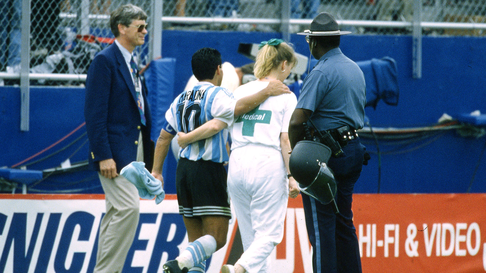 La última imagen de Maradona en un Mundial (Grosby)
