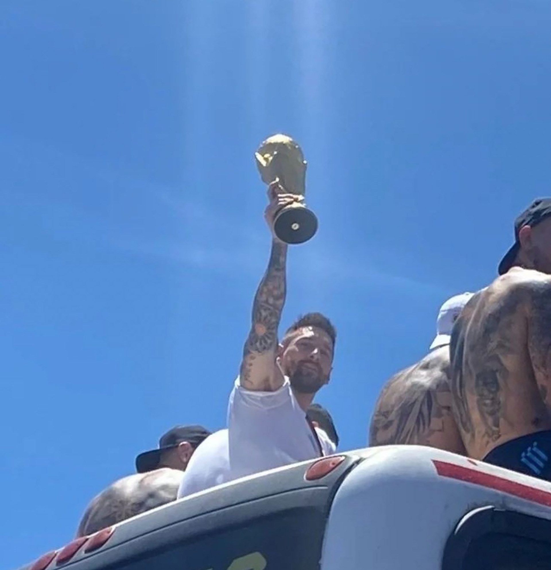 Lionel Messi con la copa 2022