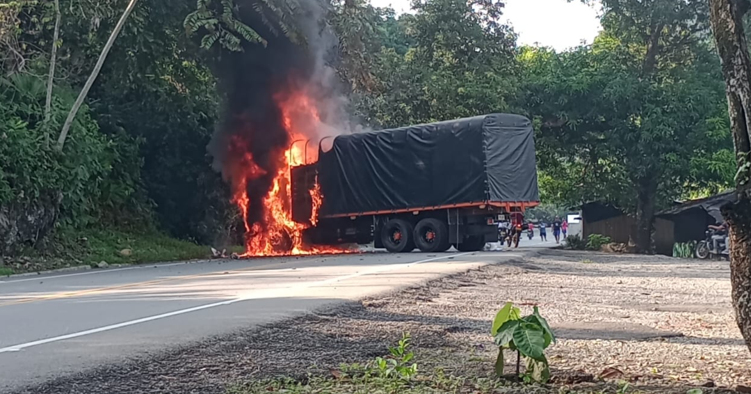Seis vehículos fueron quemados en el Bajo Cauca de Antioquia