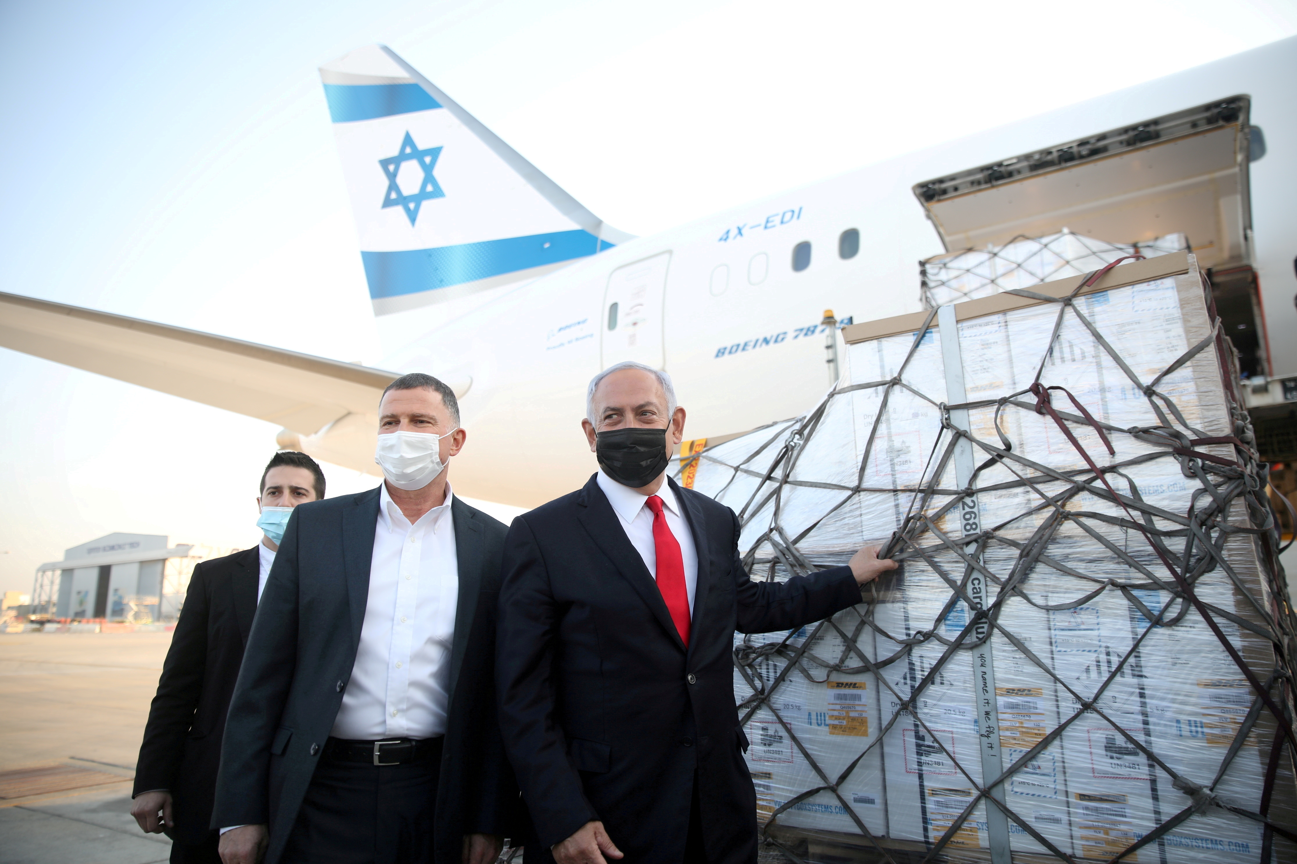 El primer ministro de Israel Benjamin Netanyahu espera lograr un acuerdo con Argentina para la producción local de la vacuna - Motti Millrod/Pool via REUTERS/File Photo