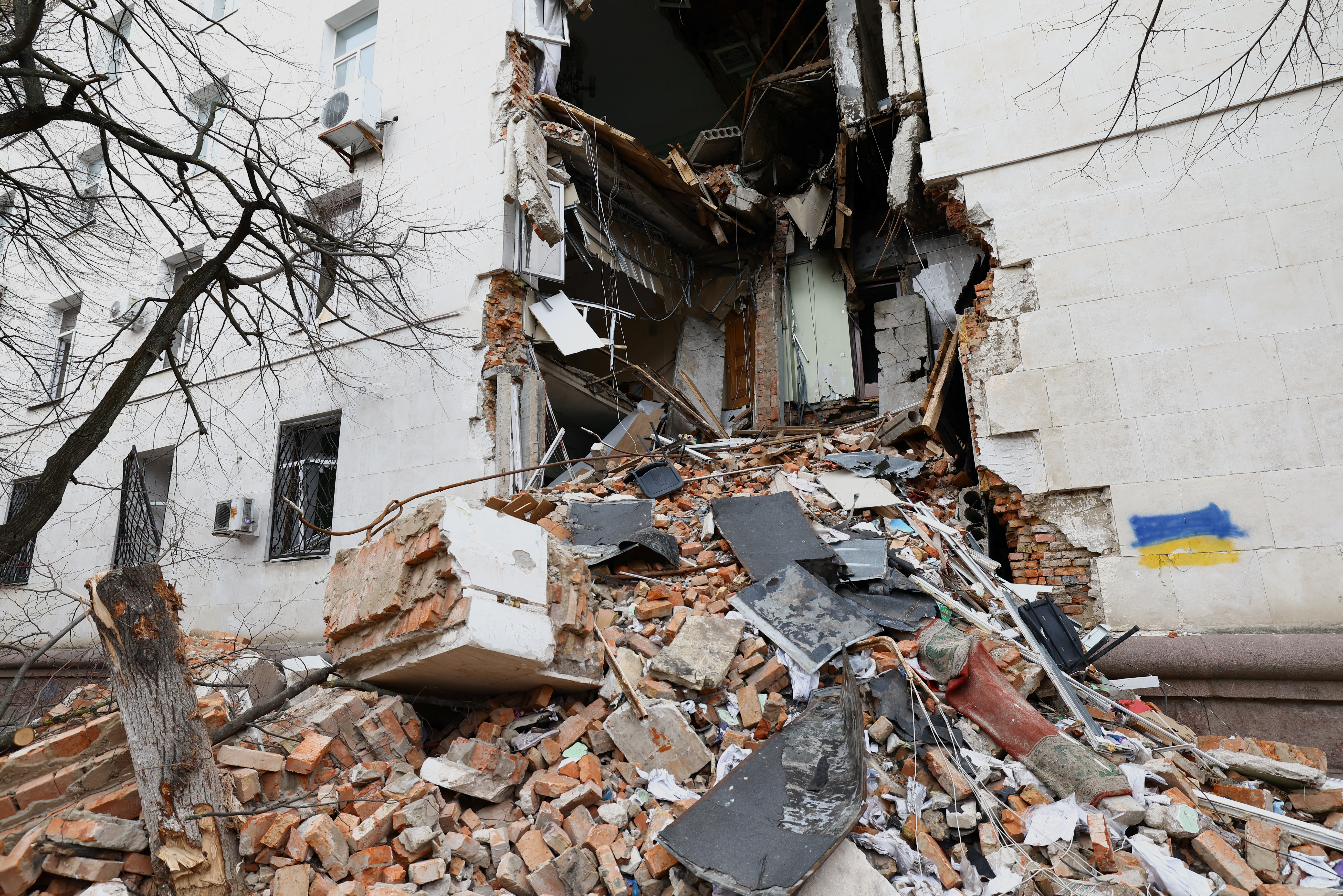 Tropas rusas bombardearon zonas residenciales de la región ucraniana de Kherson: dos muertos y un herido