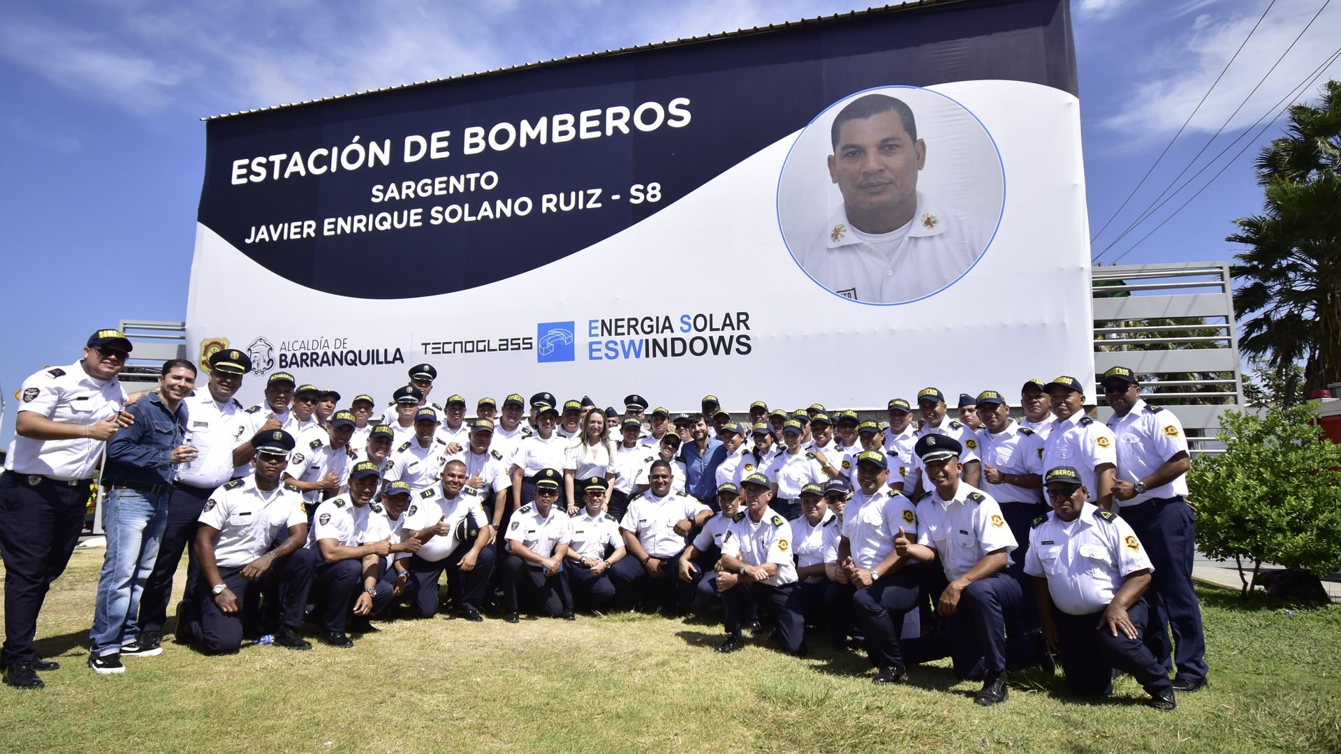 Video: estación de Bomberos en Barranquilla ahora lleva el nombre del  sargento Javier Solano - Infobae