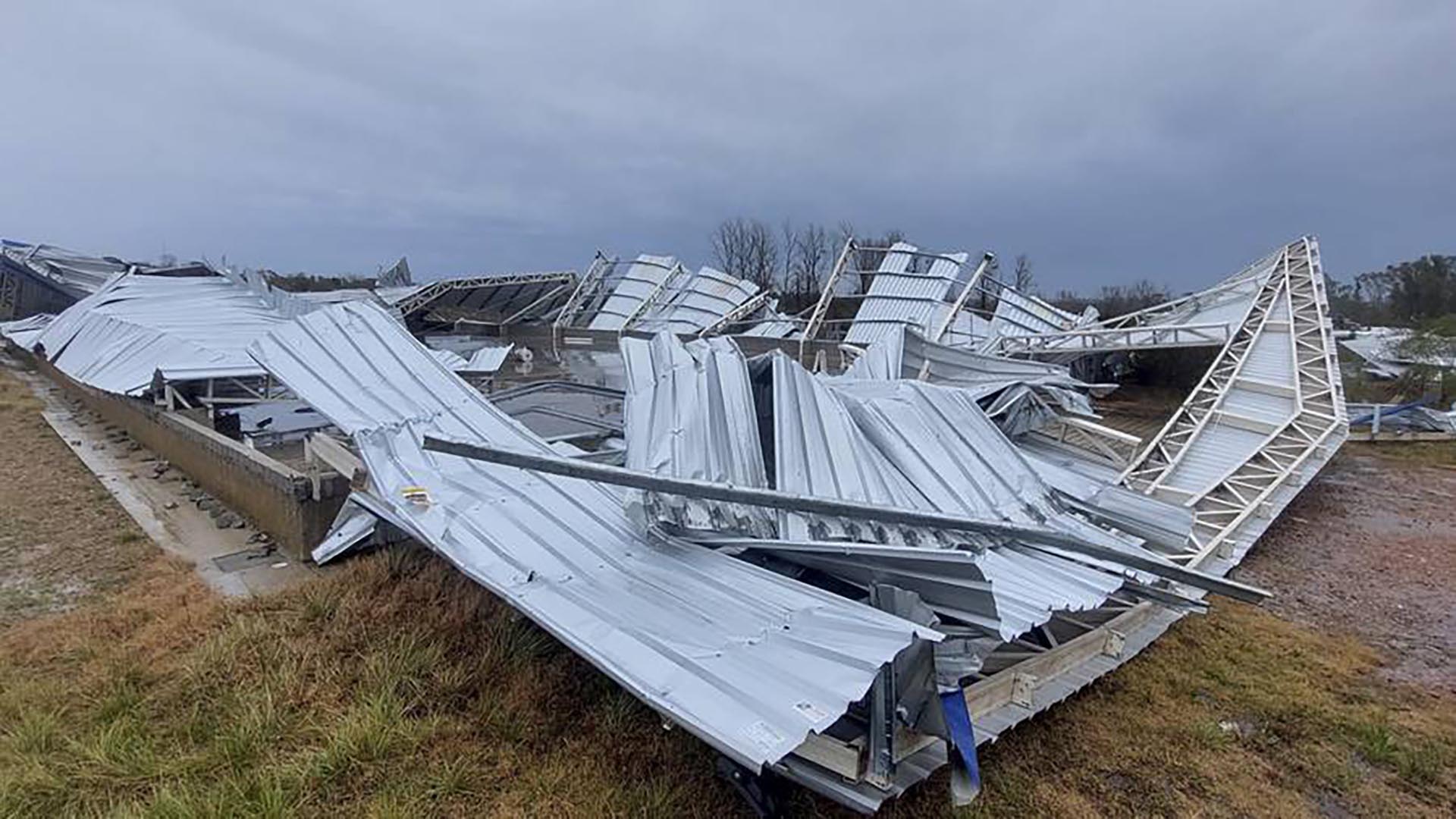 Un fuerte temporal dejó decenas de heridos y más de 1.000 viviendas afectadas en Paysandú