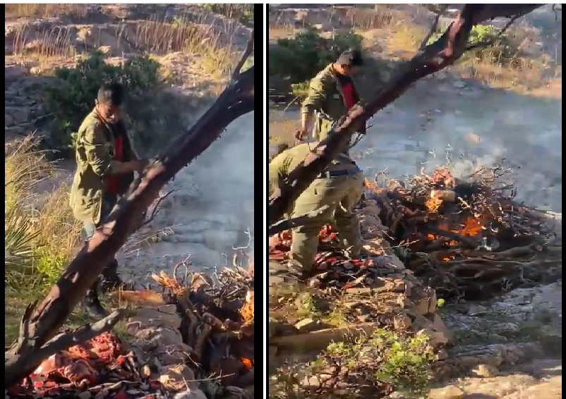Mientras los hombres arrojaban los restos humanos al fuego se pudieron escuchar risas 
(Foto: captura de pantalla/Twitter/@antonioaranda_)