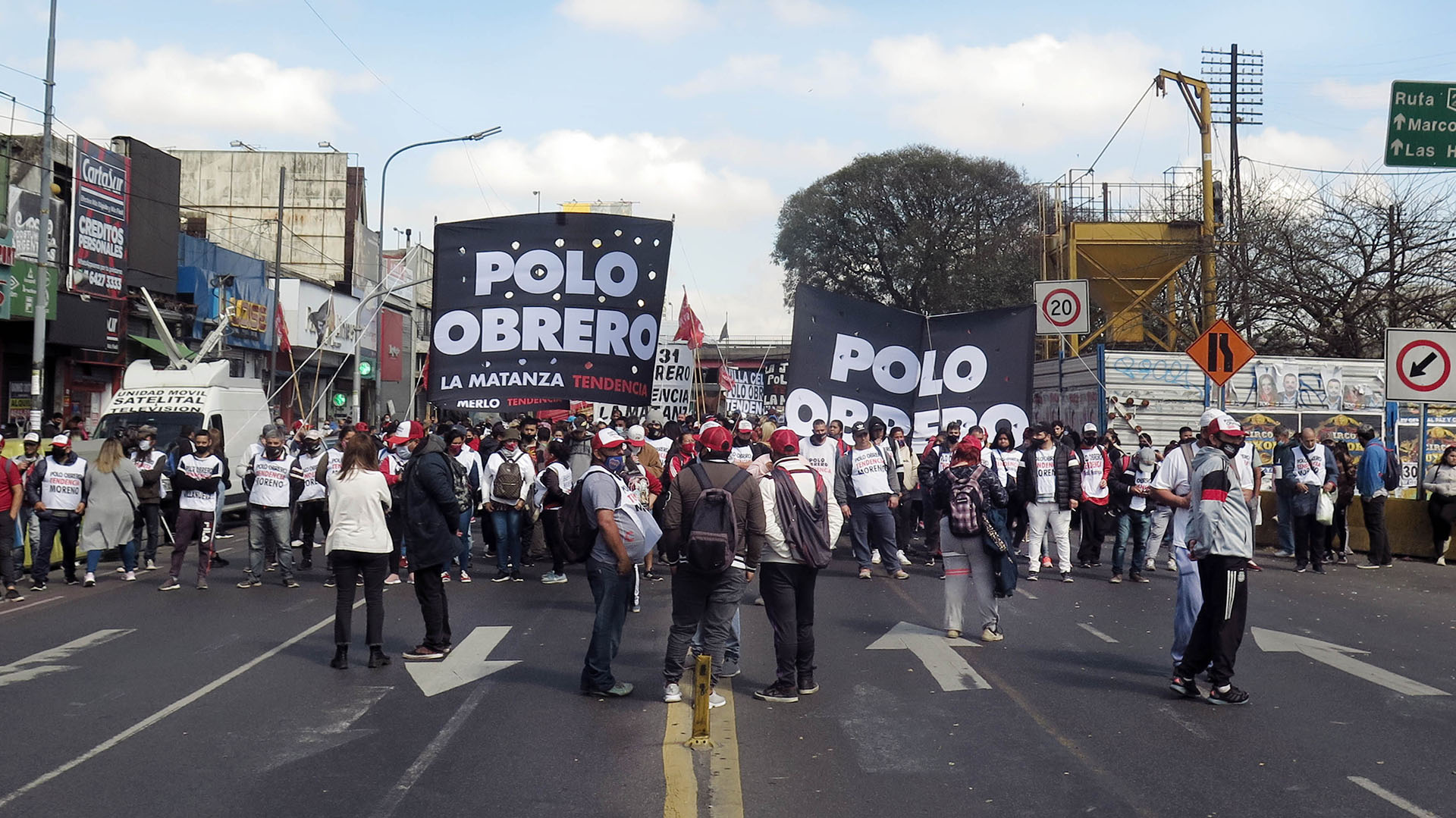 Es frecuente permitir la extorsión: que agentes sindicales entorpezcan el trabajo en empresas determinadas y las organizaciones sociales impidan circular por espacios públicos (NA)