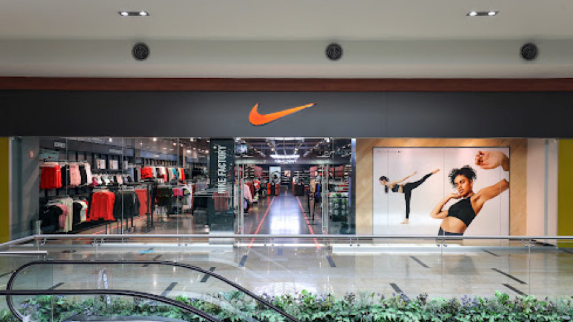 Nike factory insurgentes sur telefono best sale