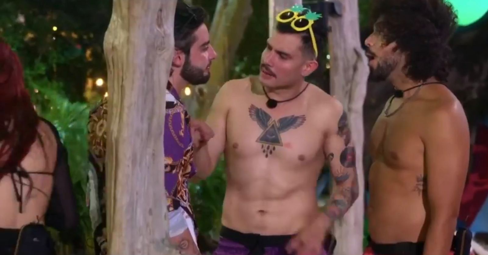 Diego Garciasela vs. Eduardo Miranda "Chile" en el primer capítulo
(Foto: Twitter/@universoshore)